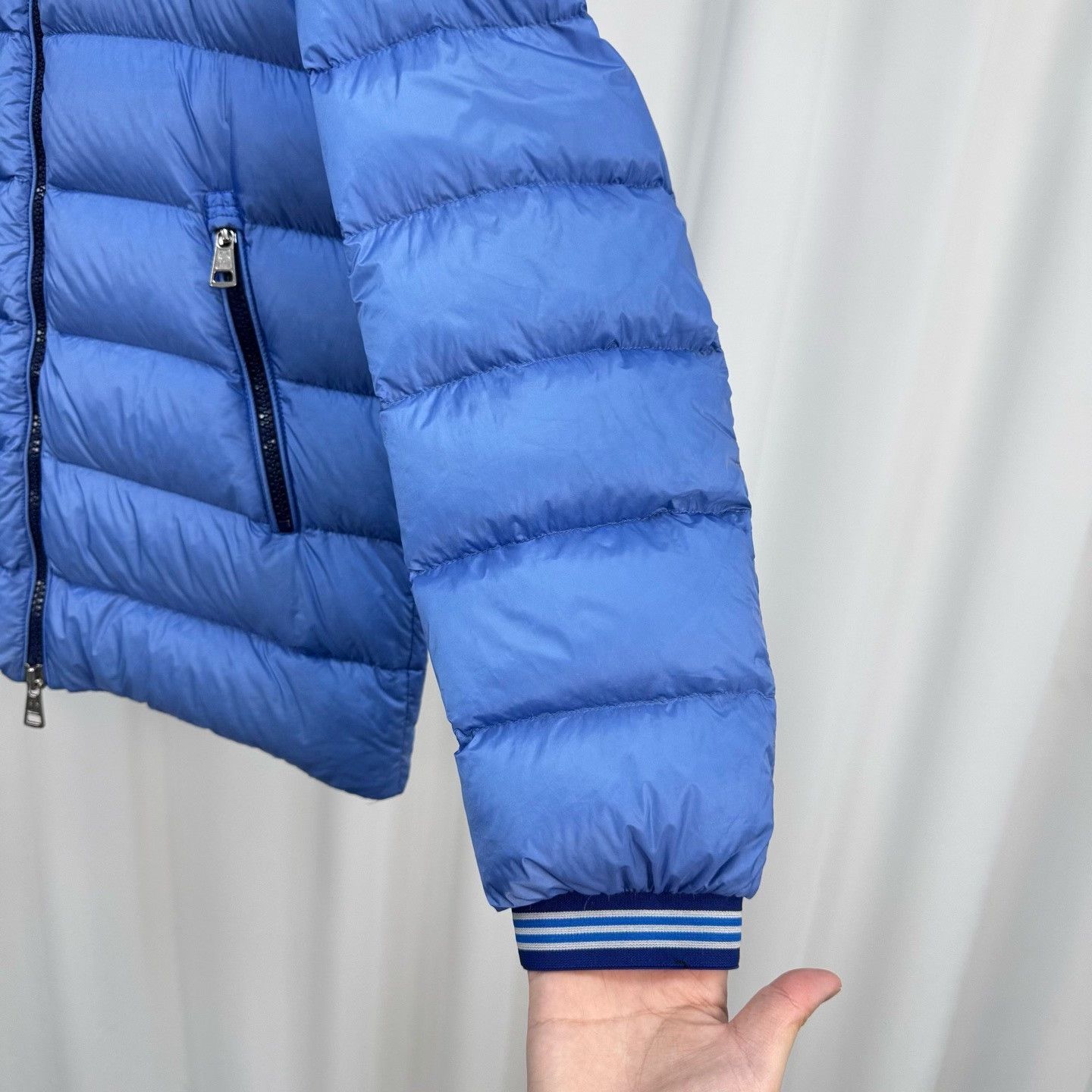 Moncler Moncler Logo Patch Hooded Puffer Jacket Blue Size 4 Size US XL / EU 56 / 4 - 5 Thumbnail