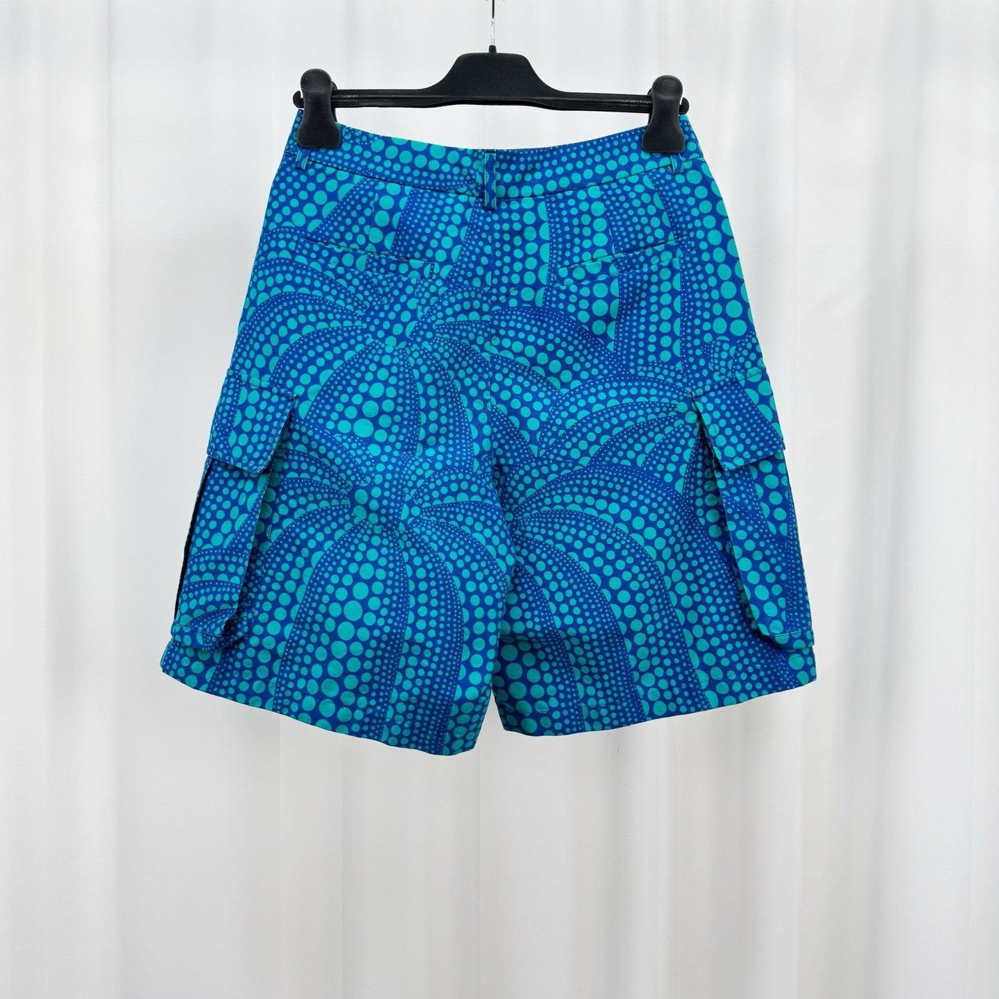 Louis Vuitton Louis Vuitton x Yayoi Kusama Polka Dot Cargo Shorts XS Size US 28 / EU 44 - 3 Thumbnail