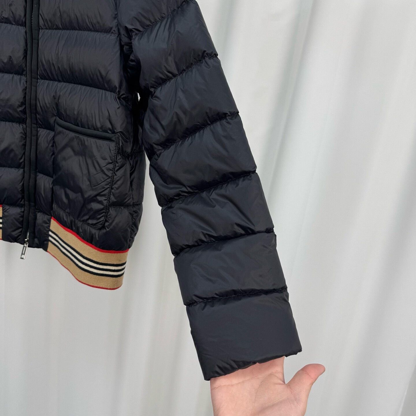 Burberry Burberry Check Trim Quilted Puffer Jacket L Size US L / EU 52-54 / 3 - 5 Thumbnail