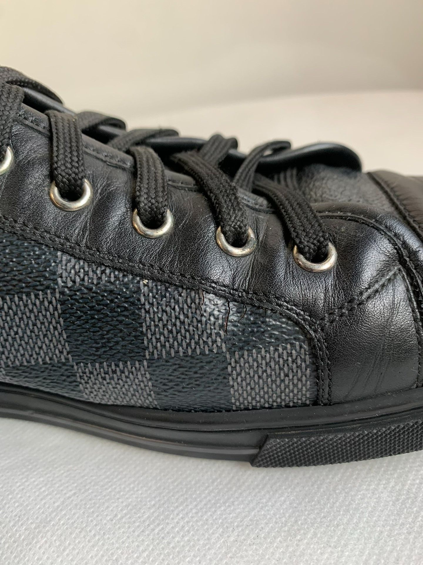 Louis Vuitton Louis Vuitton Damier Graphite Hi-Top Sneakers 7.5 Size US 8.5 / EU 41-42 - 6 Thumbnail