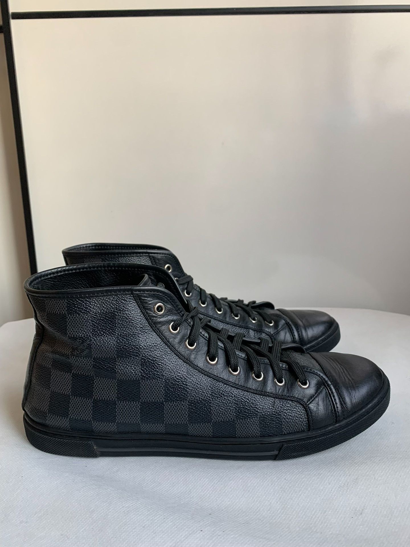 Louis Vuitton Louis Vuitton Damier Graphite Hi-Top Sneakers 7.5 Size US 8.5 / EU 41-42 - 4 Thumbnail