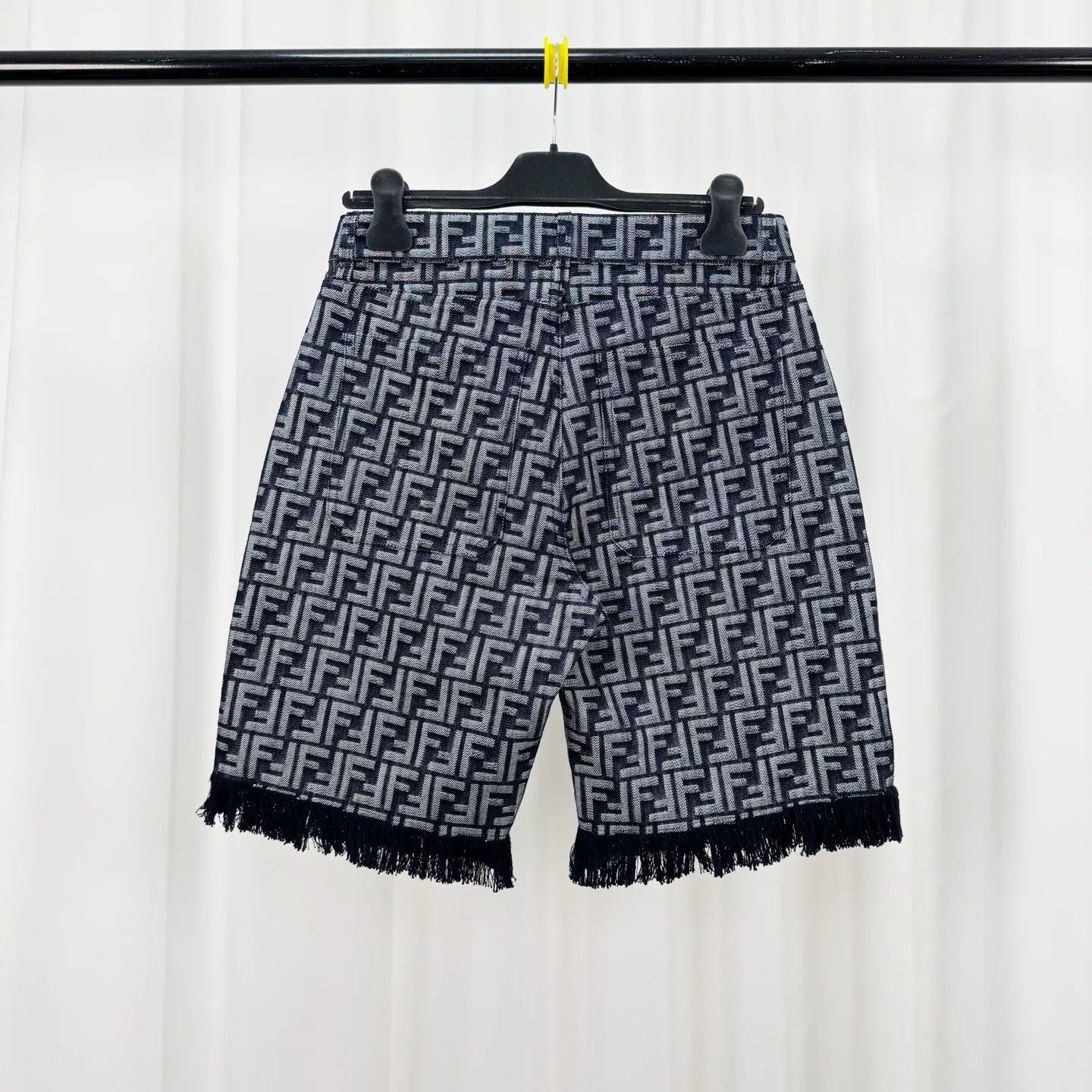 Fendi Fendi Monogram Denim Shorts Size 32 Size US 32 / EU 48 - 3 Thumbnail