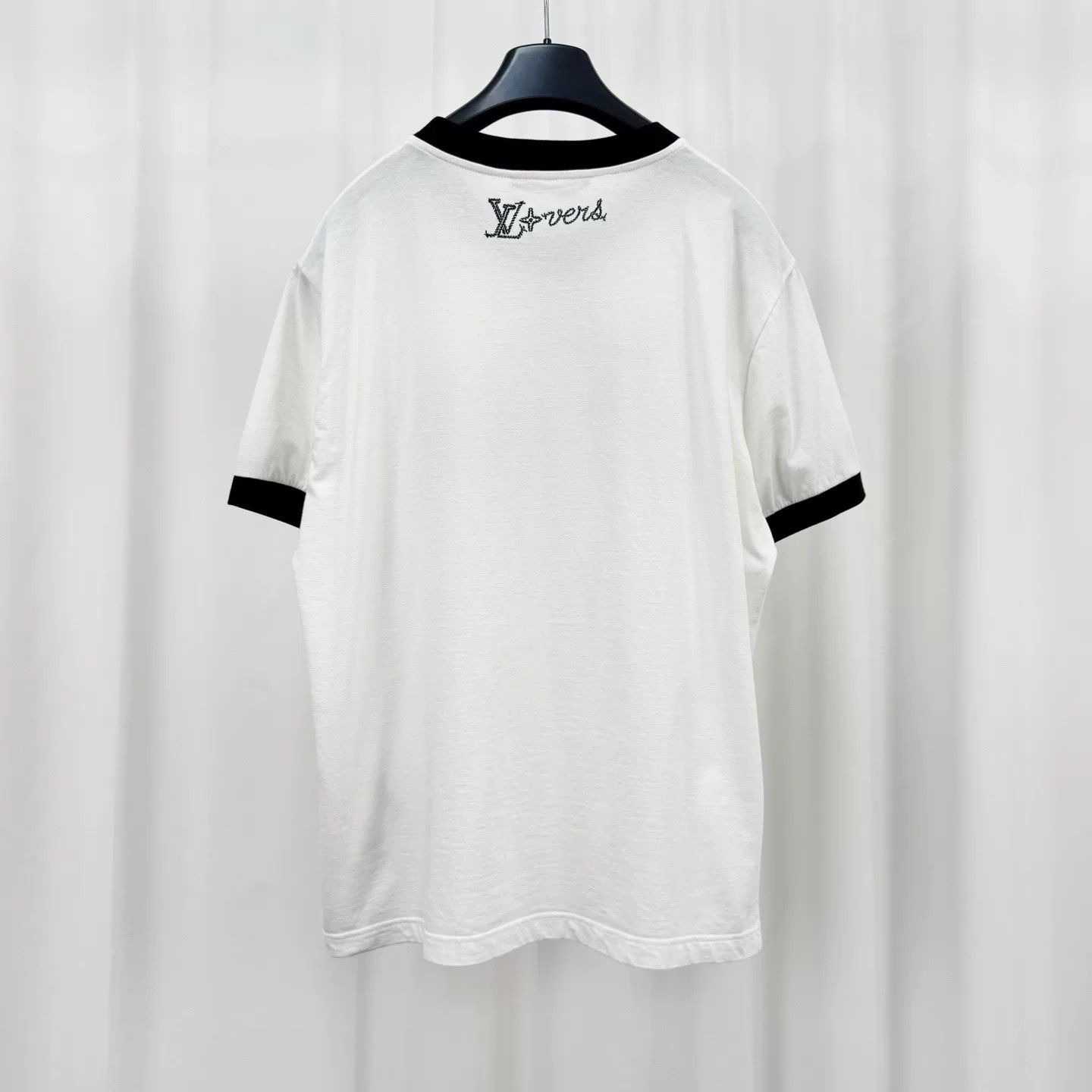 Louis Vuitton Louis Vuitton Rhinestone Lovers T-Shirt Size L Size US L / EU 52-54 / 3 - 3 Thumbnail
