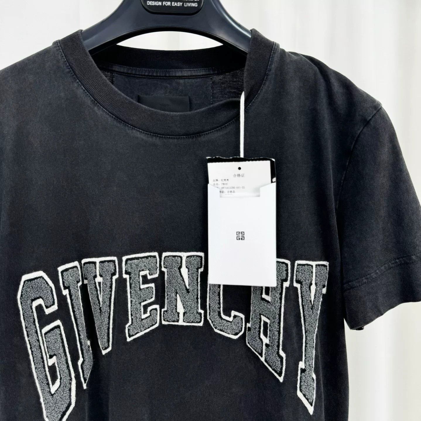 Givenchy Givenchy Flocked Logo Washed T-Shirt XS Size US XS / EU 42 / 0 - 4 Thumbnail