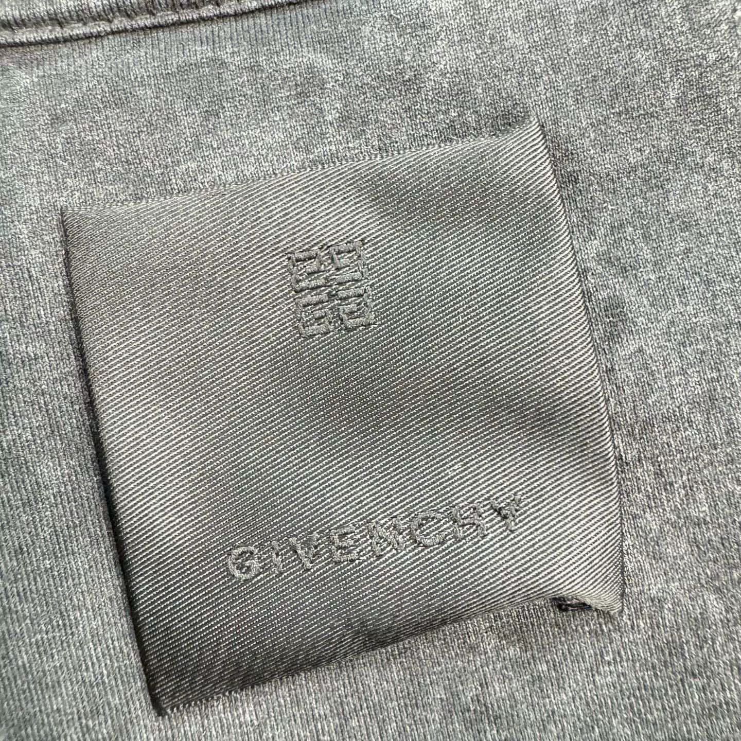 Givenchy Givenchy Flocked Logo Washed T-Shirt XS Size US XS / EU 42 / 0 - 6 Thumbnail