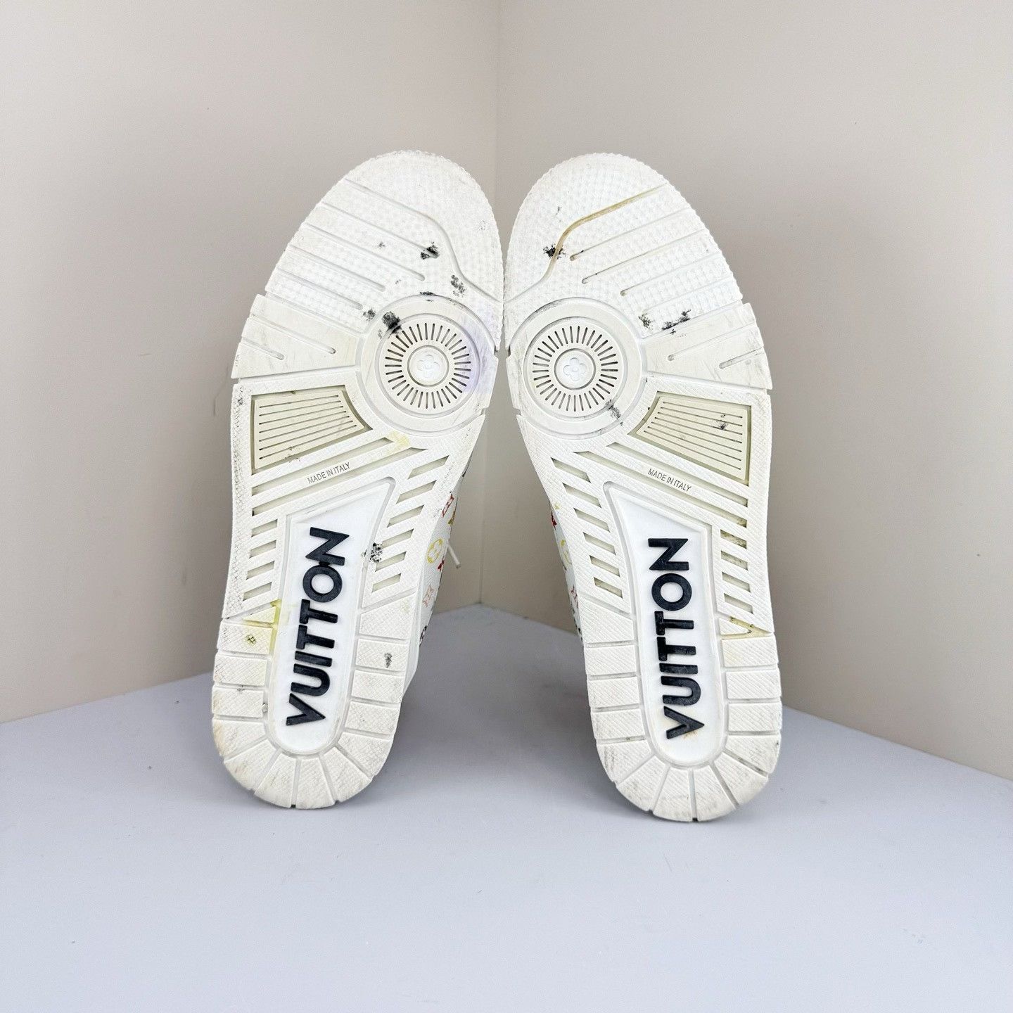 Louis Vuitton Louis Vuitton Murakami Multicolor Trainer Size 7 Size US 7 / EU 40 - 6 Thumbnail