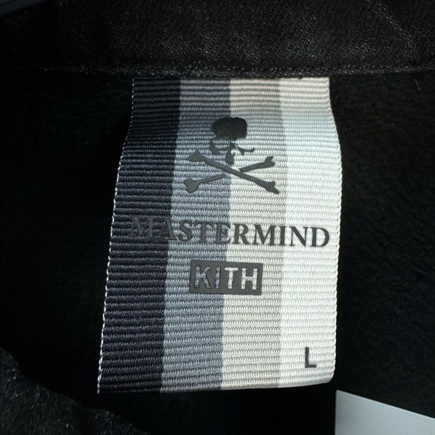 Mastermind Japan Kith x mastermind JAPAN Swarovski Skull Rugby Shirt L Size US L / EU 52-54 / 3 - 8 Thumbnail