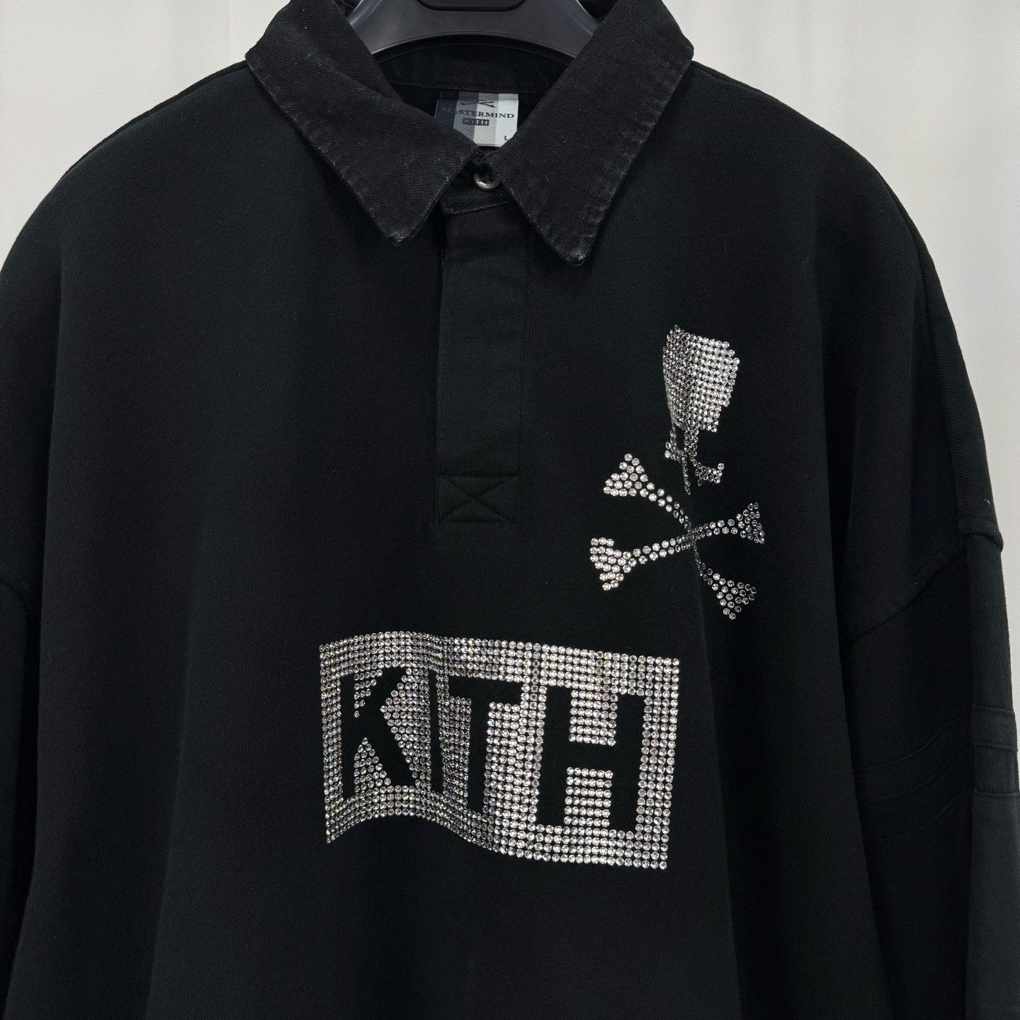 Mastermind Japan Kith x mastermind JAPAN Swarovski Skull Rugby Shirt L Size US L / EU 52-54 / 3 - 4 Thumbnail