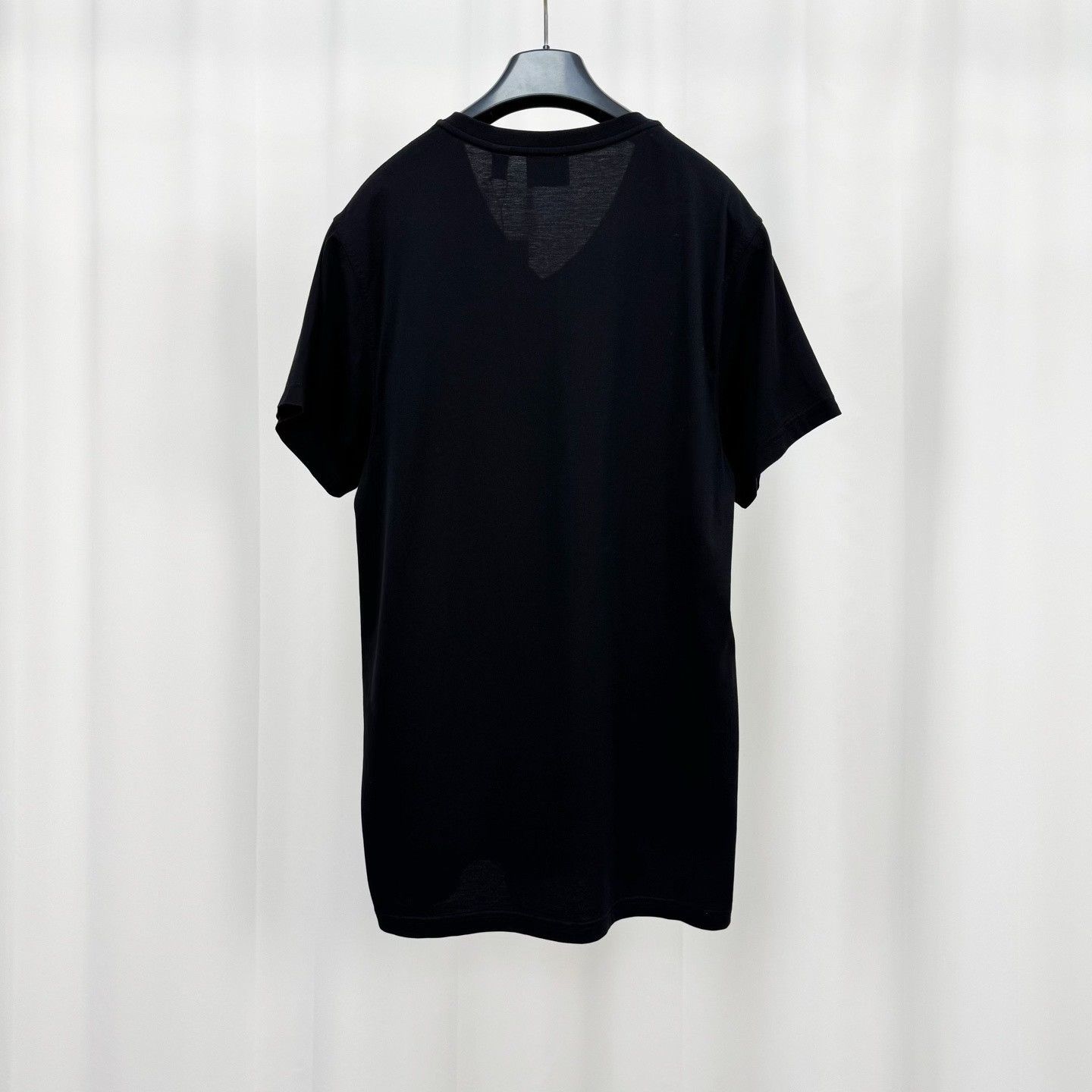 Burberry Burberry TB Monogram V-Neck T-Shirt Size M Size US M / EU 48-50 / 2 - 3 Thumbnail