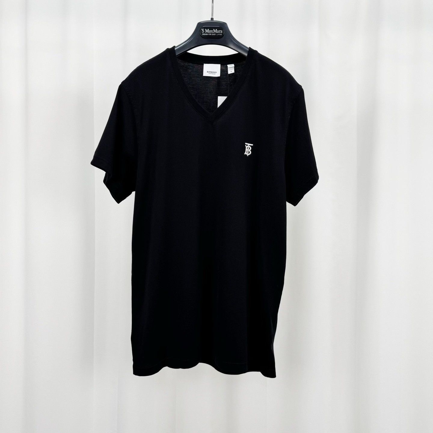 Burberry Burberry TB Monogram V-Neck T-Shirt Size M Size US M / EU 48-50 / 2 - 2 Thumbnail