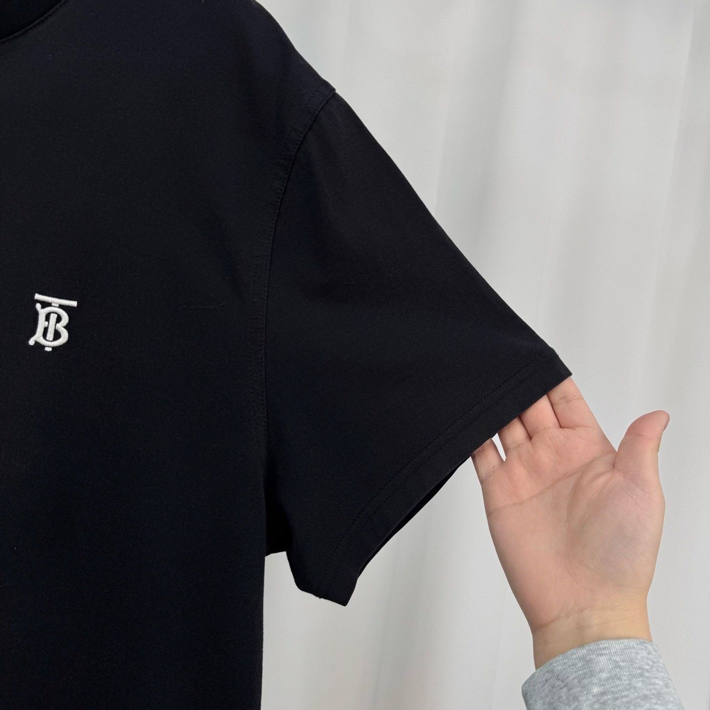 Burberry Burberry Embroidered TB Logo T-Shirt XXL Size US XXL / EU 58 / 5 - 5 Thumbnail