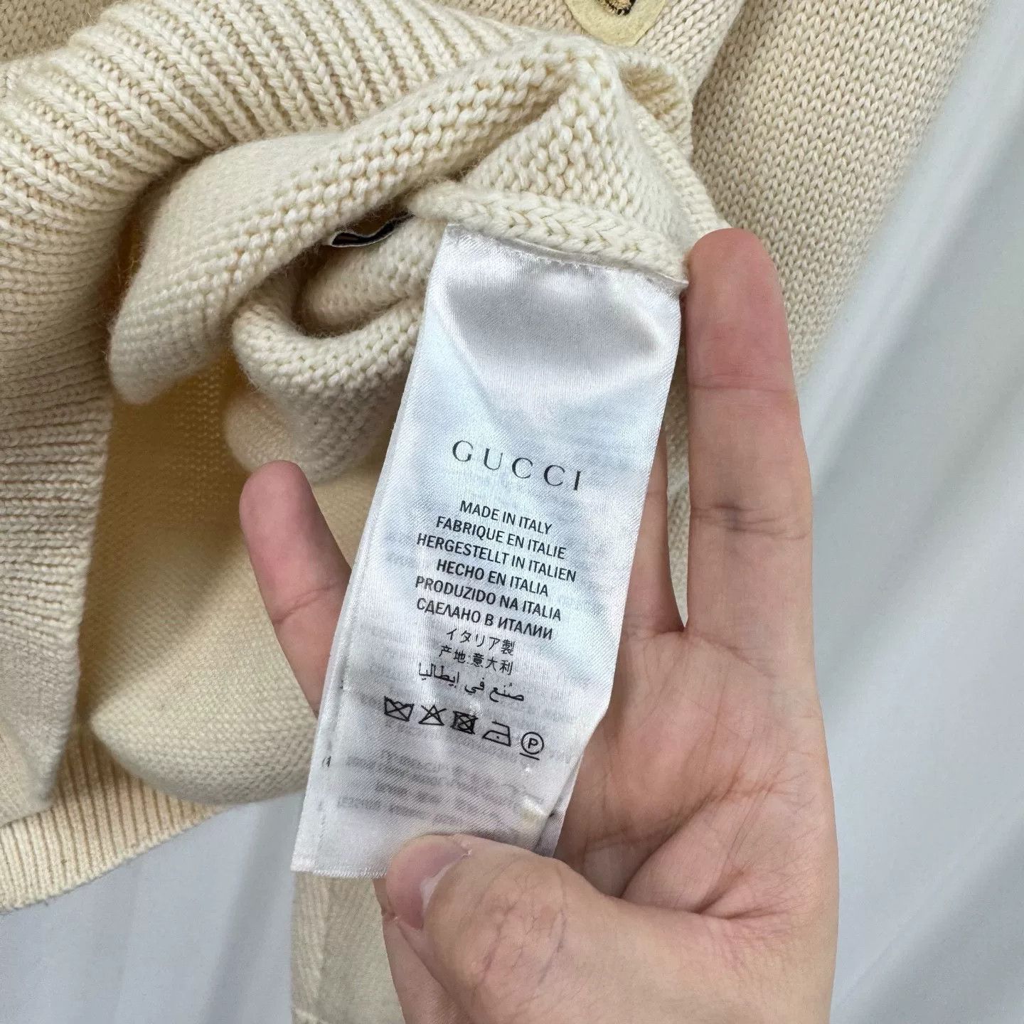 Gucci Gucci Bee Embroidered V-Neck Sweater XL Size US XL / EU 56 / 4 - 7 Thumbnail