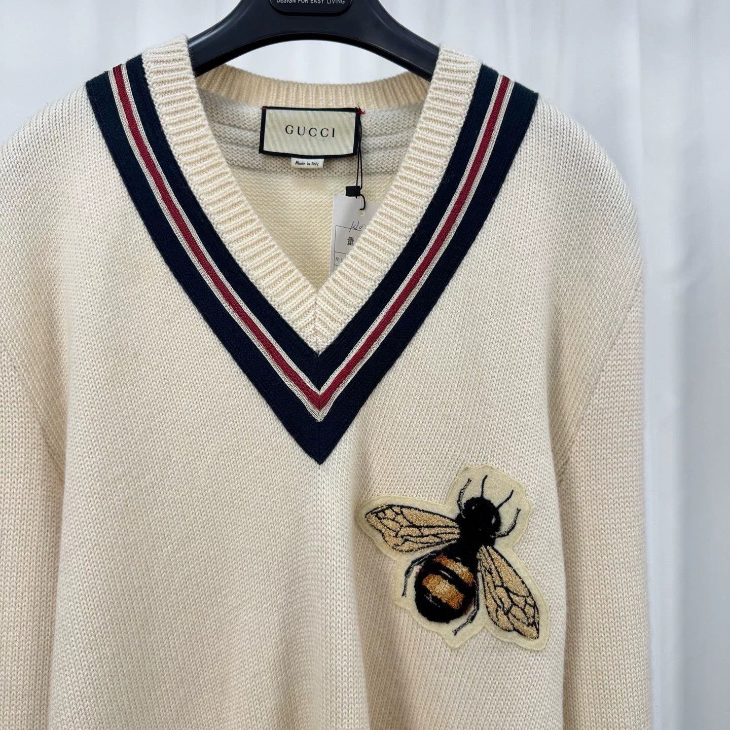 Gucci Gucci Bee Embroidered V-Neck Sweater XL Size US XL / EU 56 / 4 - 4 Thumbnail