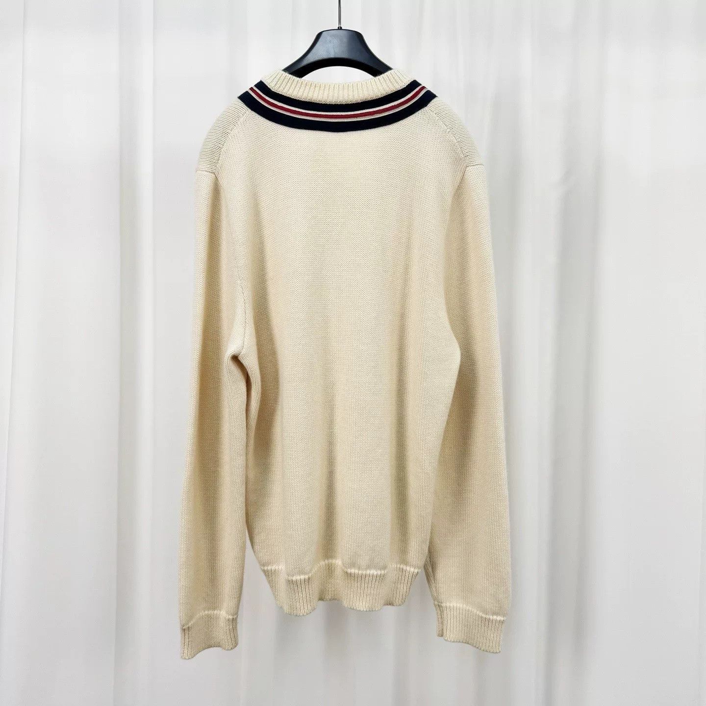 Gucci Gucci Bee Embroidered V-Neck Sweater XL Size US XL / EU 56 / 4 - 3 Thumbnail