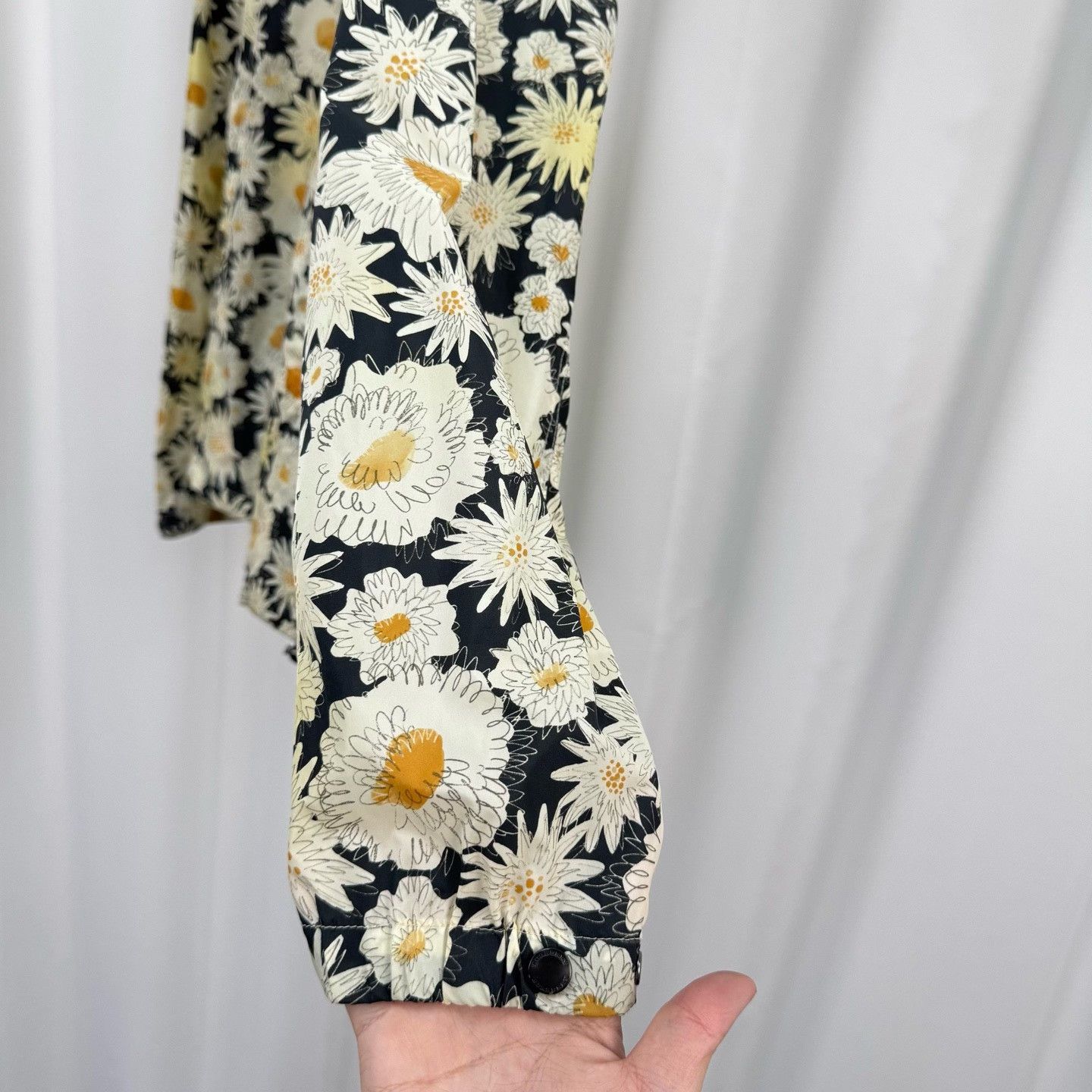 Burberry Burberry Daisy Print Zip-Up Hooded Jacket 46 Size US S / EU 44-46 / 1 - 5 Thumbnail