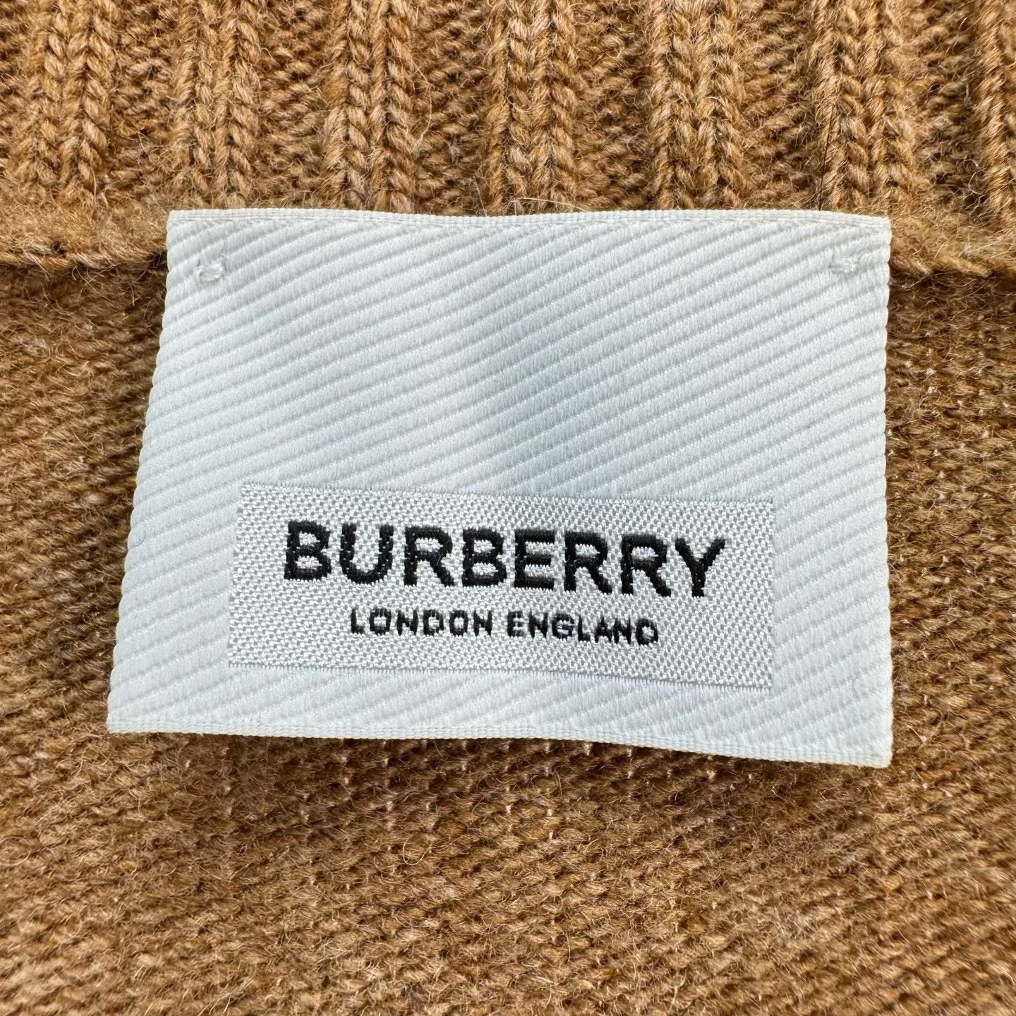 Burberry Burberry Button Shoulder Wool Sweater L Size US L / EU 52-54 / 3 - 6 Thumbnail