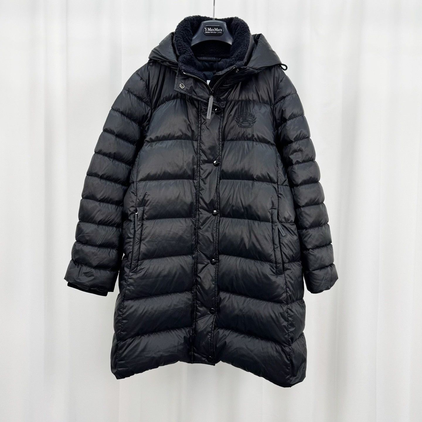 Burberry Burberry Embroidered Horse Down Coat Size M Size US M / EU 48-50 / 2 - 2 Thumbnail