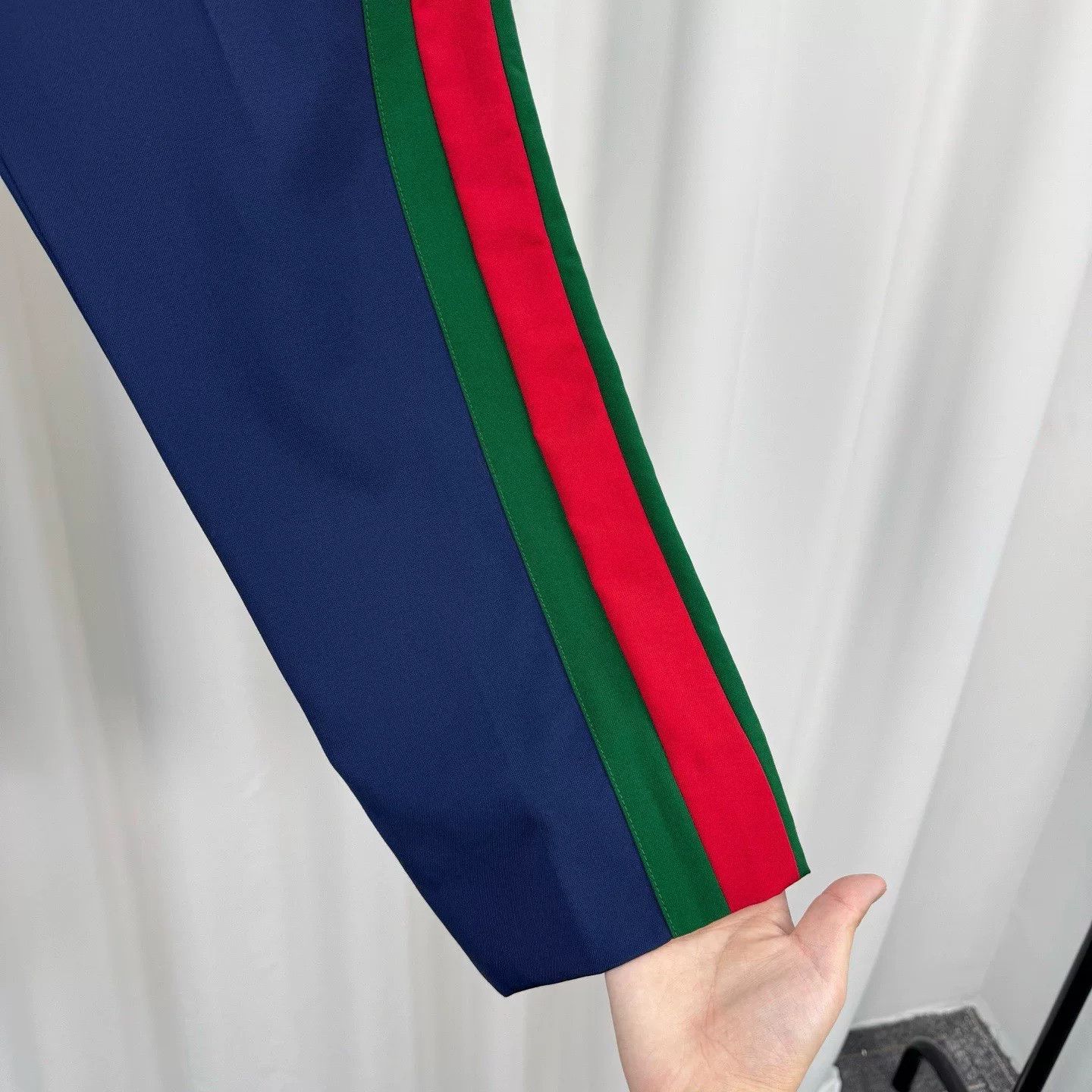 Gucci Gucci Web Stripe Casual Trousers Size 46 Size US 30 / EU 46 - 5 Thumbnail