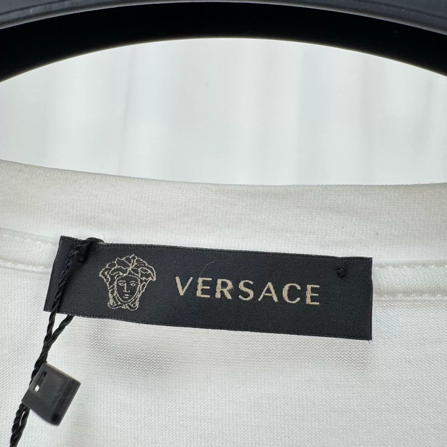 Versace Versace Embroidered Medusa T-Shirt Size L Size US L / EU 52-54 / 3 - 6 Thumbnail