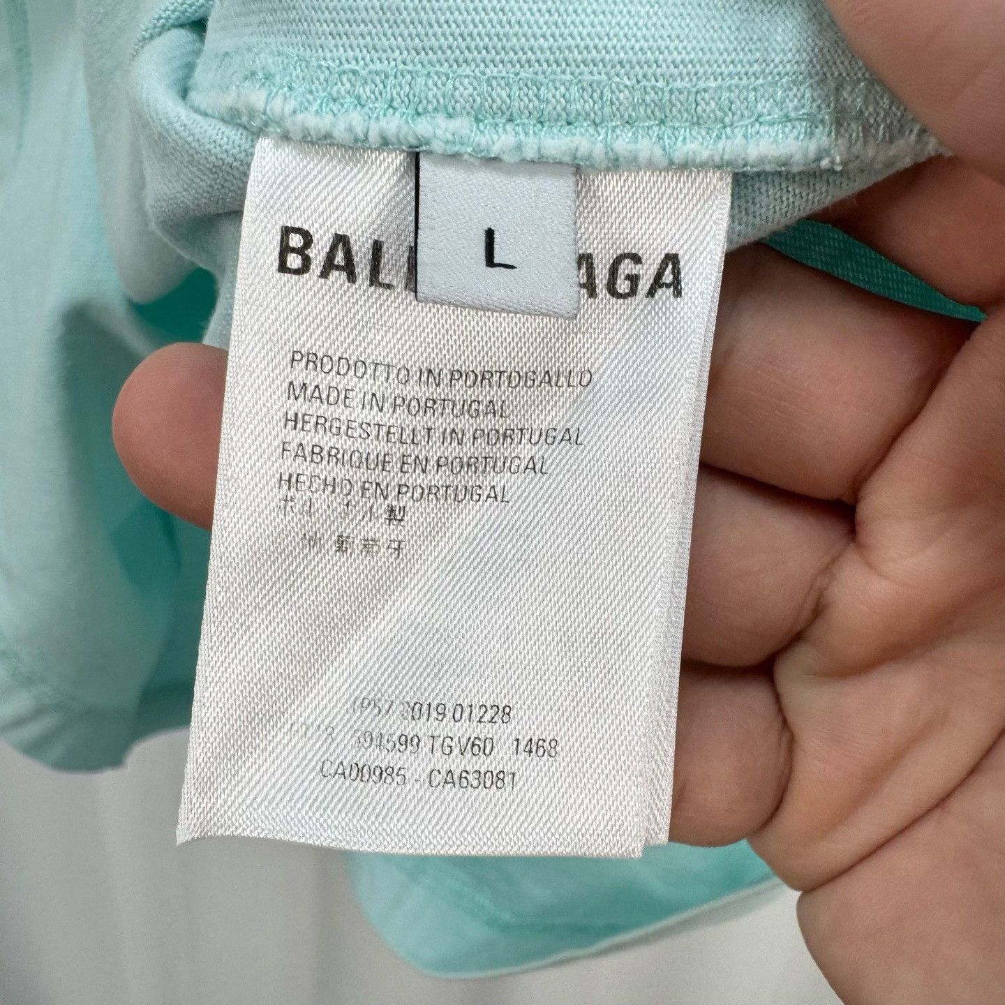 Balenciaga Balenciaga Crest Logo T-Shirt Size L Size US L / EU 52-54 / 3 - 8 Thumbnail