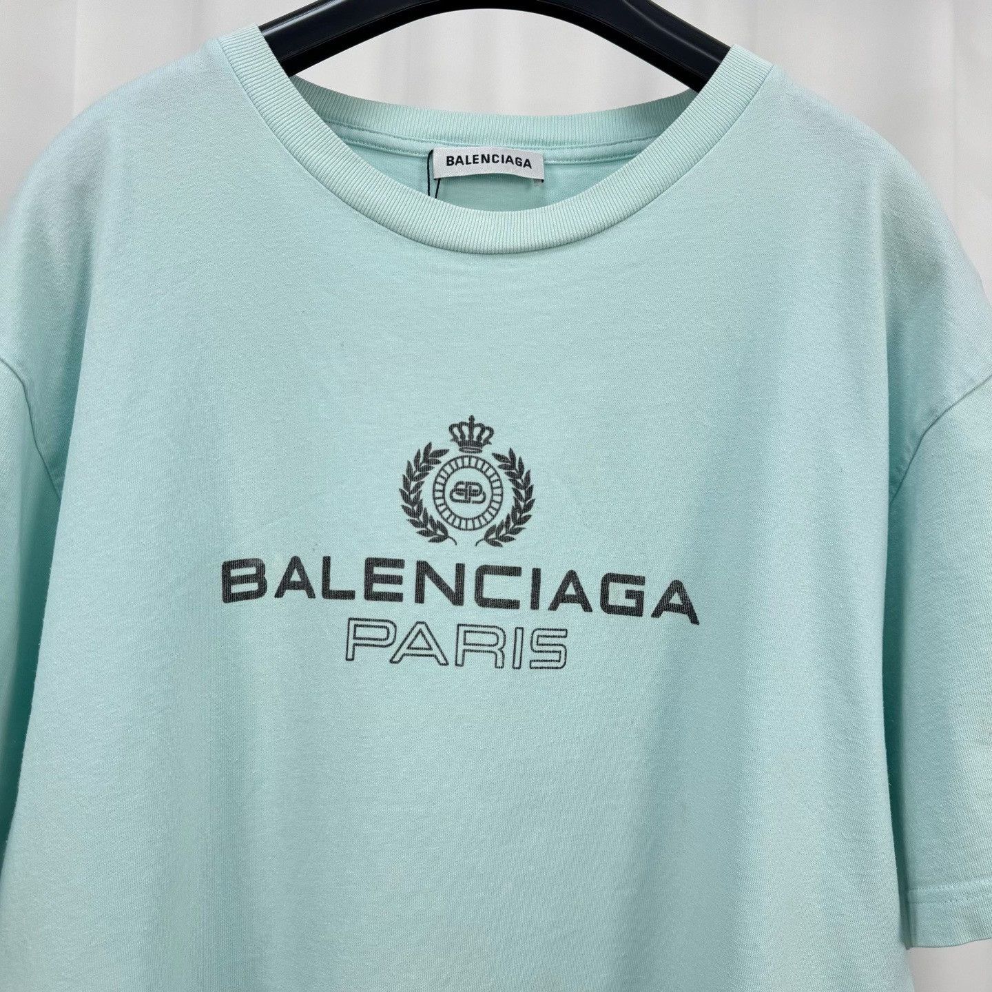 Balenciaga Balenciaga Crest Logo T-Shirt Size L Size US L / EU 52-54 / 3 - 4 Thumbnail