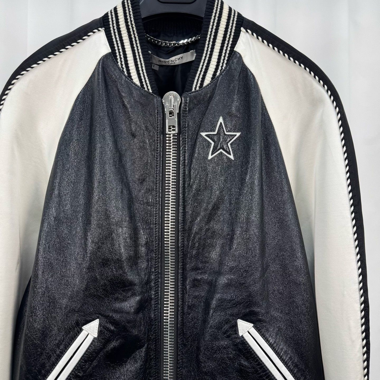 Givenchy Givenchy Star Patch Lambskin Bomber Jacket 48 Size US M / EU 48-50 / 2 - 4 Thumbnail