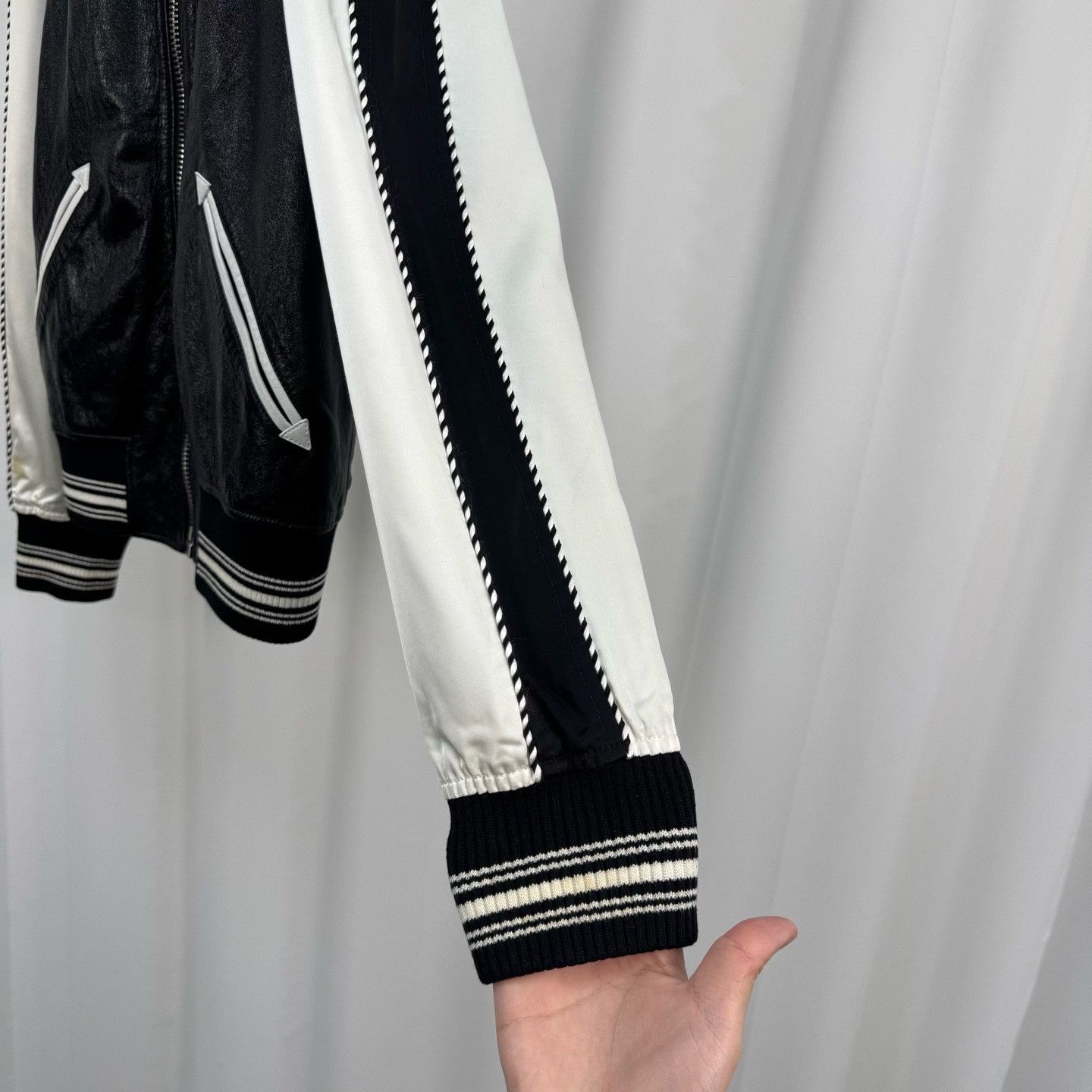 Givenchy Givenchy Star Patch Lambskin Bomber Jacket 48 Size US M / EU 48-50 / 2 - 5 Thumbnail
