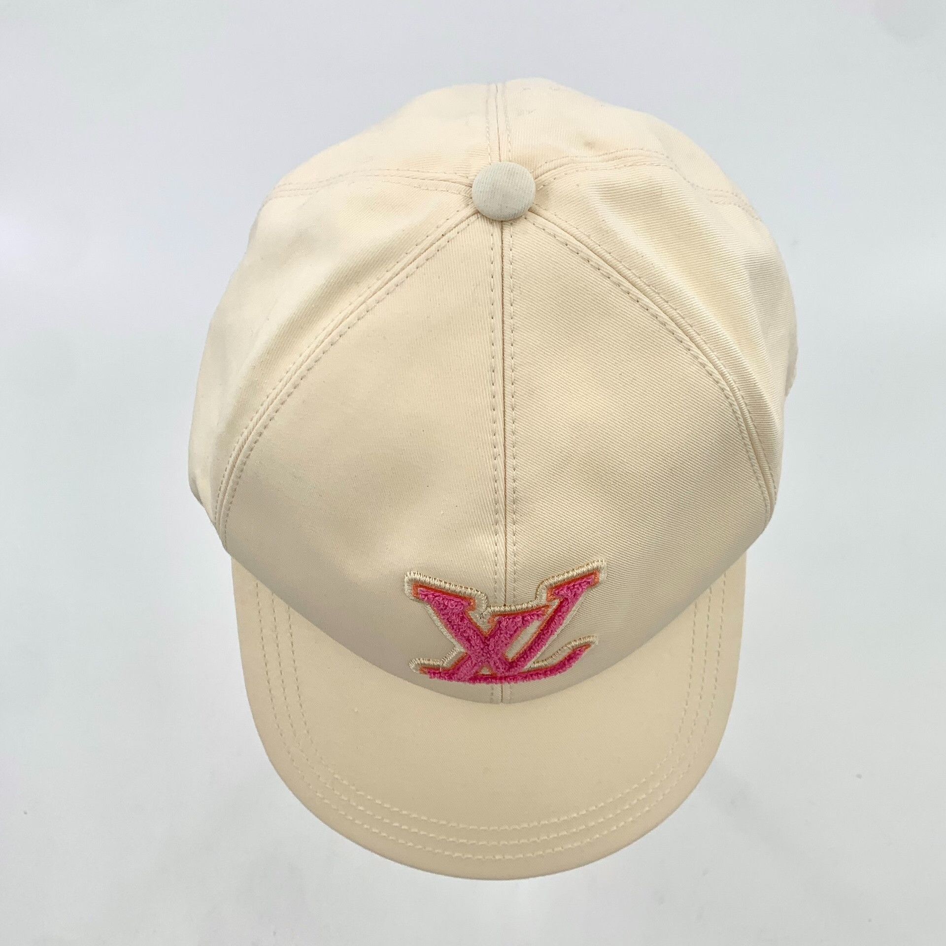 Louis Vuitton Louis Vuitton Signature Logo Embroidered Cap ONE SIZE Size ONE SIZE - 6 Thumbnail