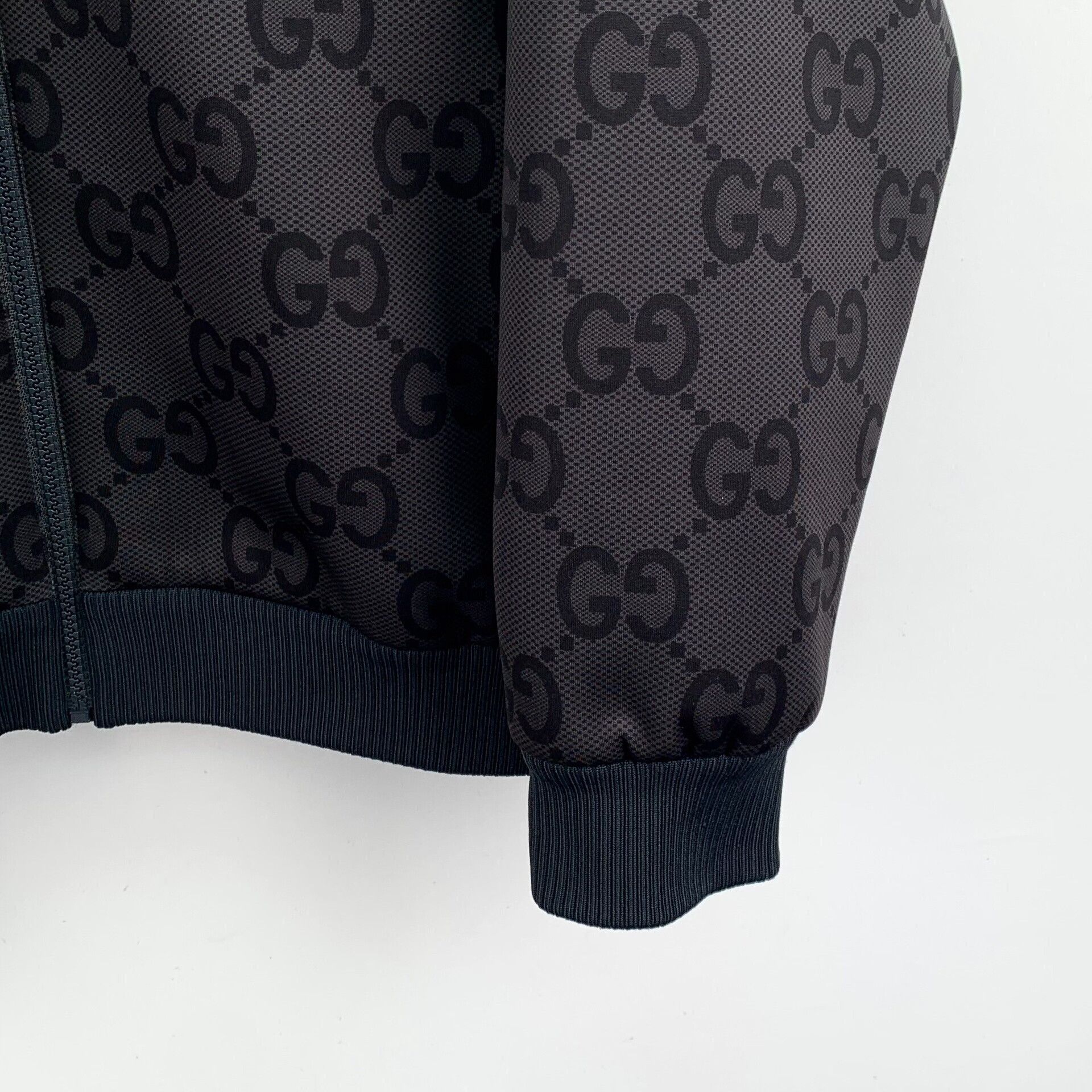Gucci Gucci GG Monogram Jacquard Zip Jacket Size M Size US M / EU 48-50 / 2 - 5 Thumbnail