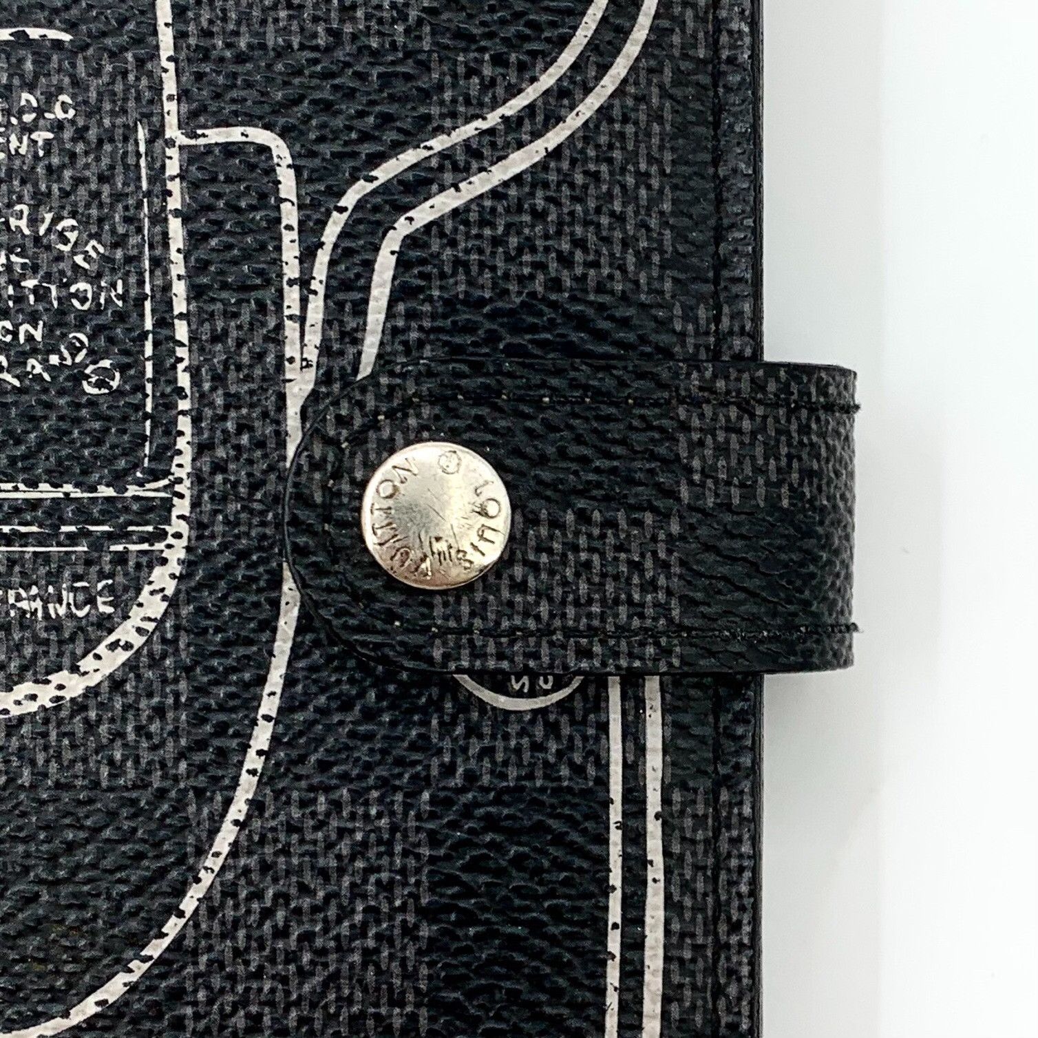 Louis Vuitton Louis Vuitton Damier Graphite Trunk Agenda Cover ONE SIZE Size ONE SIZE - 4 Thumbnail