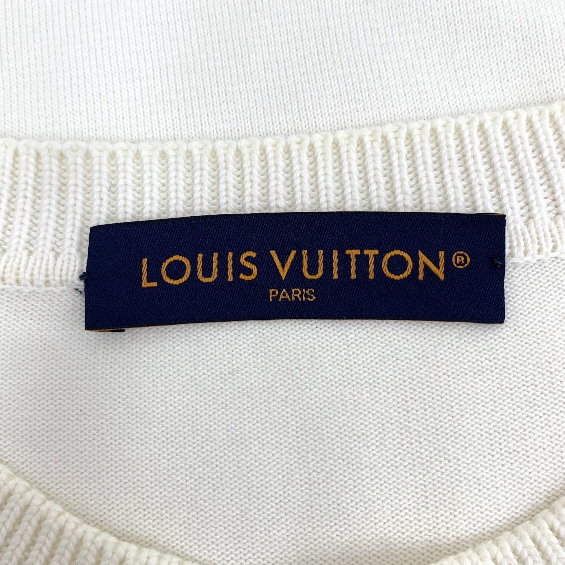 Louis Vuitton Louis Vuitton Embroidered Pin Logo T-Shirt XL Size US XL / EU 56 / 4 - 7 Thumbnail