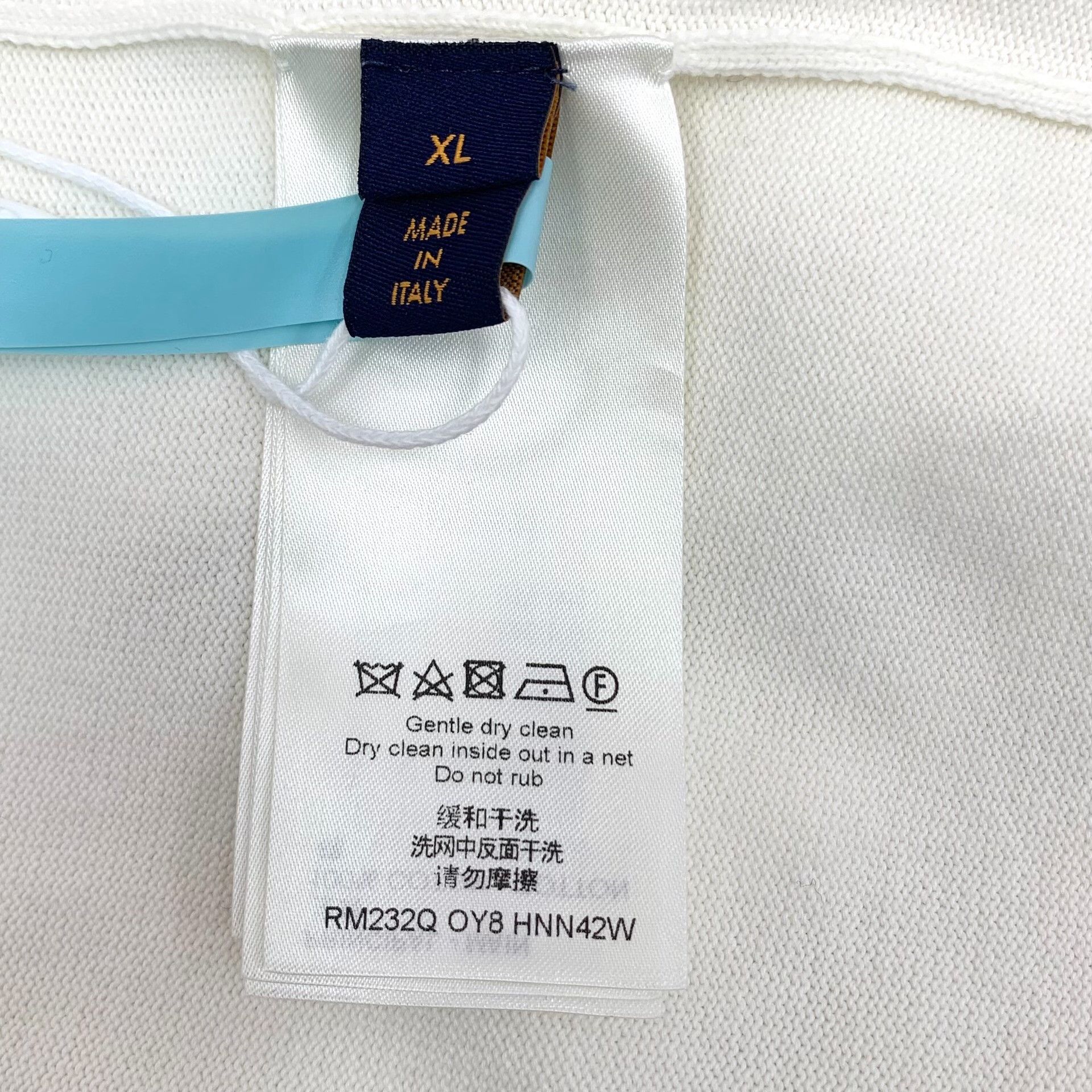 Louis Vuitton Louis Vuitton Embroidered Pin Logo T-Shirt XL Size US XL / EU 56 / 4 - 8 Thumbnail