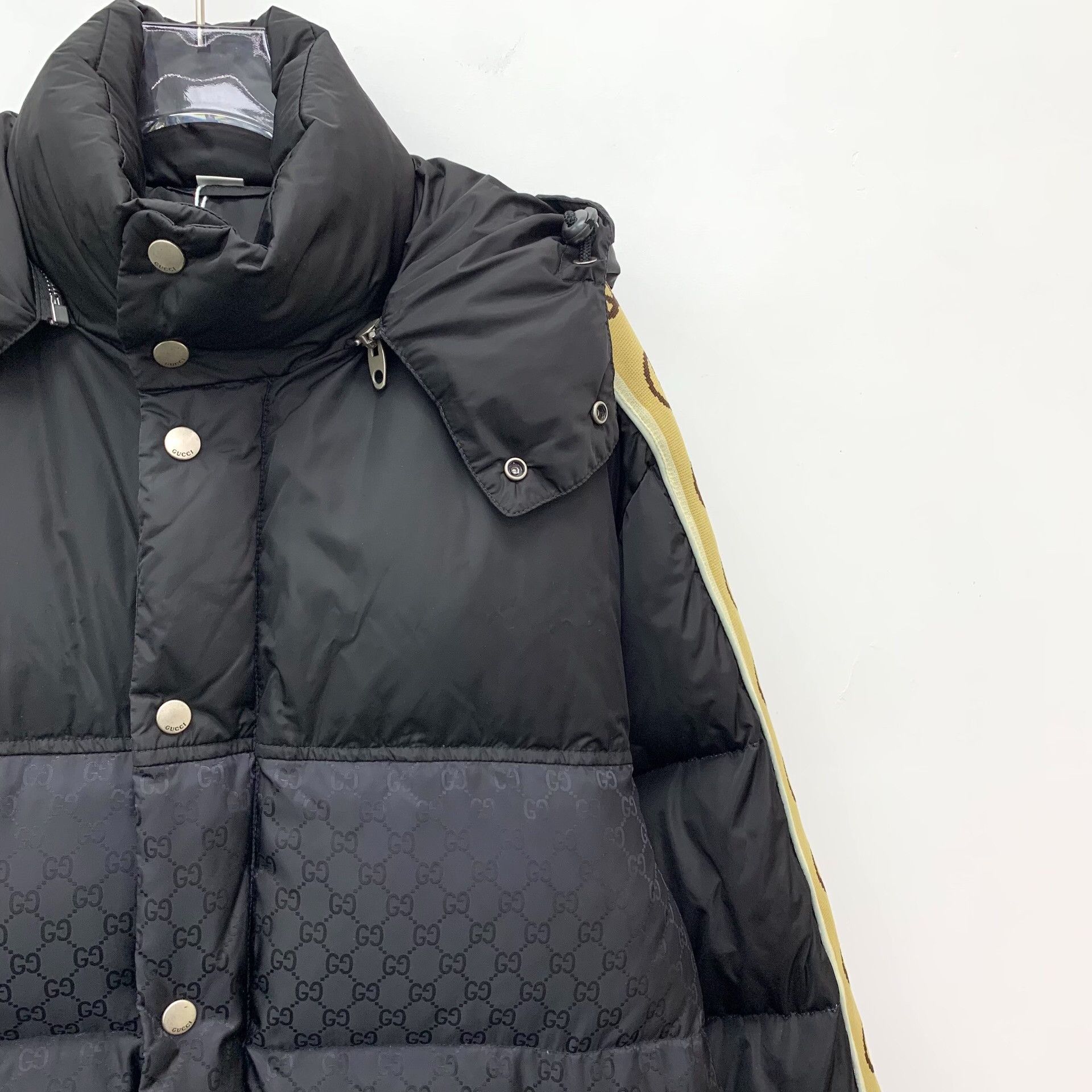 Gucci Gucci GG Monogram Hooded Puffer Jacket 48 Size US M / EU 48-50 / 2 - 4 Thumbnail