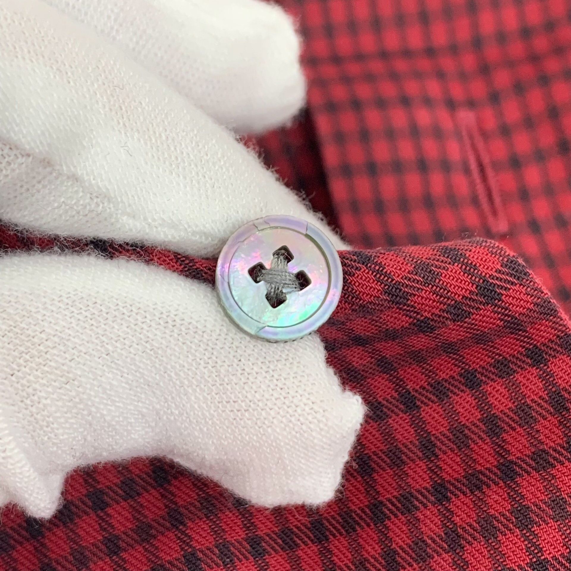 Louis Vuitton Louis Vuitton Red Grid Button Up Shirt XS Size US XS / EU 42 / 0 - 9 Thumbnail
