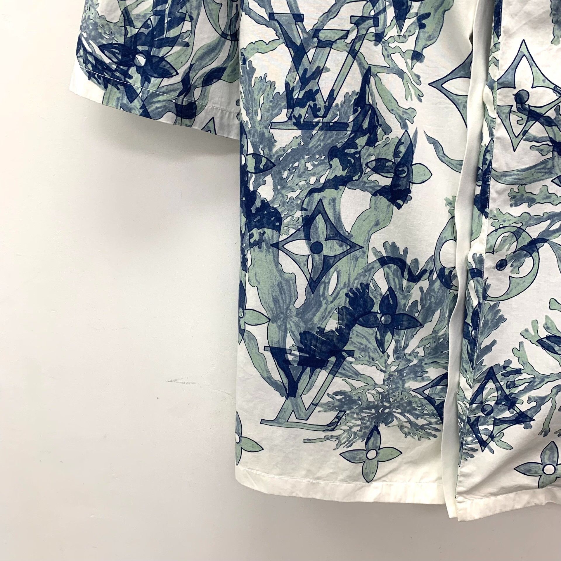 Louis Vuitton Louis Vuitton Monogram Waterweed Short Sleeve Shirt L Size US L / EU 52-54 / 3 - 5 Thumbnail