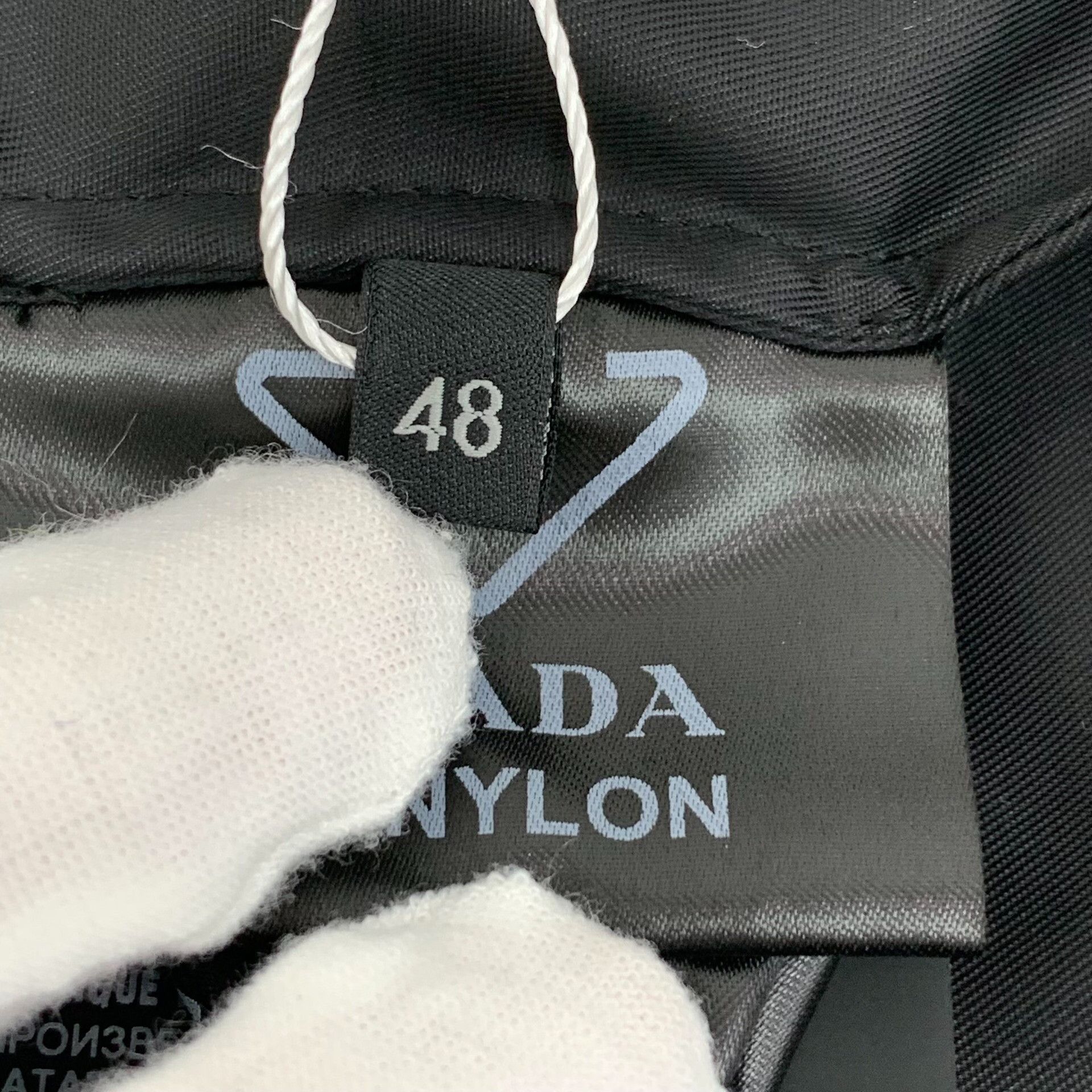Prada Prada Triangle Logo Nylon Jacket Size 48 Size US M / EU 48-50 / 2 - 8 Thumbnail
