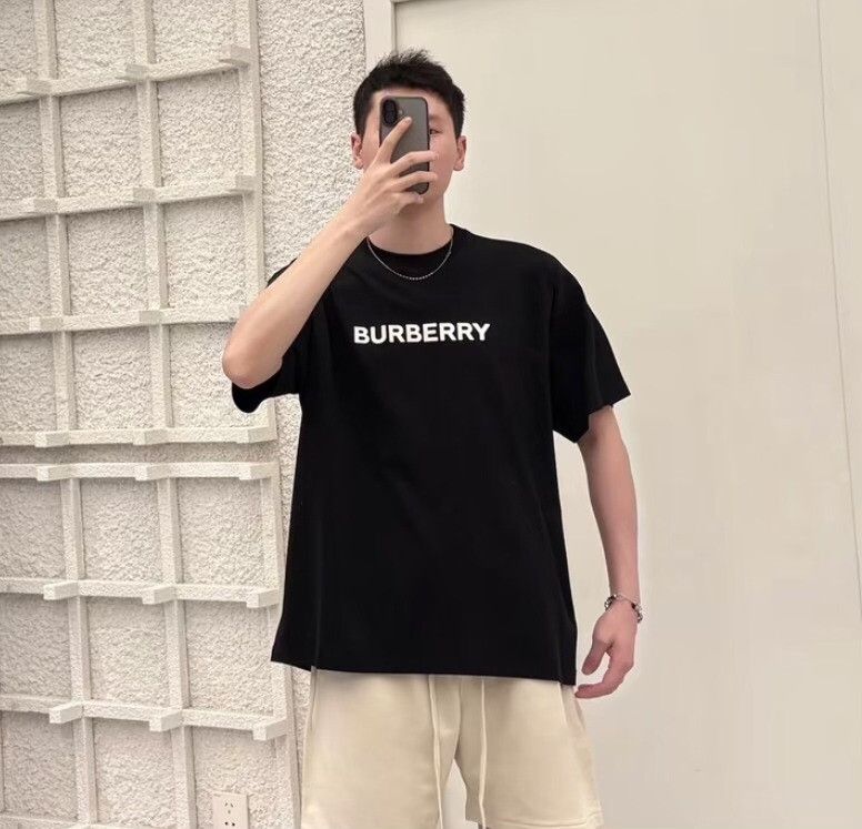Burberry Burberry Logo Print Cotton T-Shirt M Size US M / EU 48-50 / 2 - 9 Thumbnail