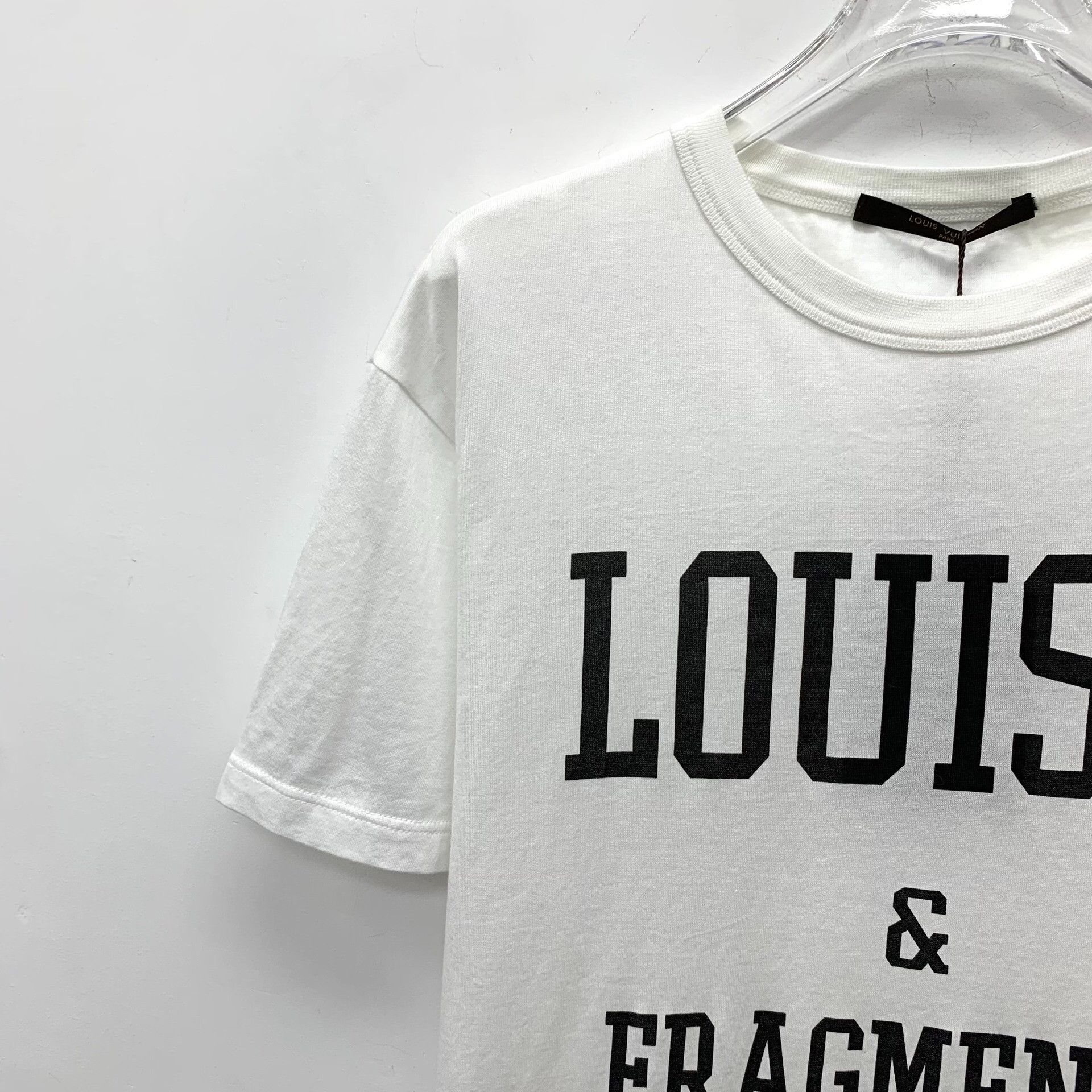 Louis Vuitton Louis Vuitton x Fragments Logo Printed T-Shirt Size S Size US S / EU 44-46 / 1 - 4 Thumbnail