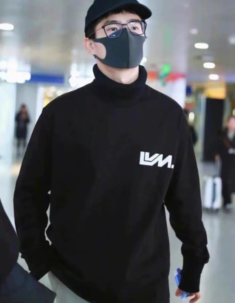 Louis Vuitton Louis Vuitton Mock Neck I Have A Dream Sweatshirt L Size US L / EU 52-54 / 3 - 10 Thumbnail