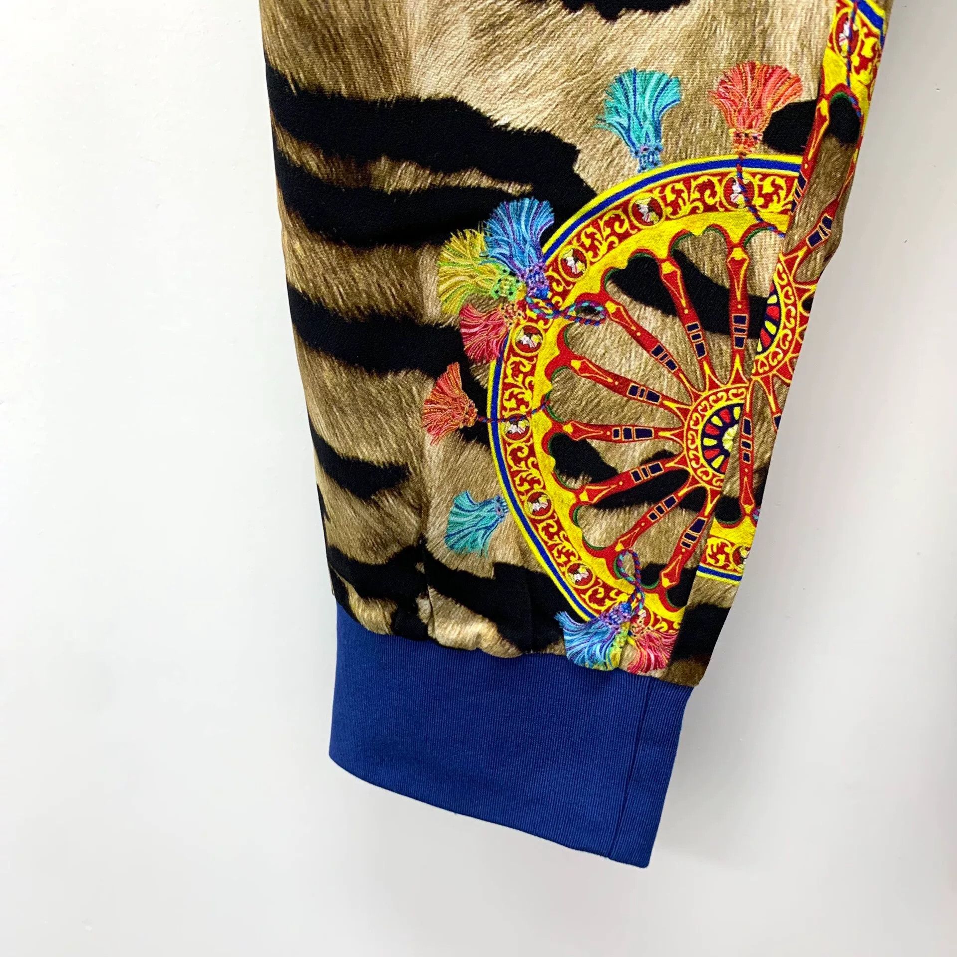 Dolce & Gabbana Dolce & Gabbana Leopard Print Sweatpants Size 60 Size US 44 / EU 60 - 6 Thumbnail