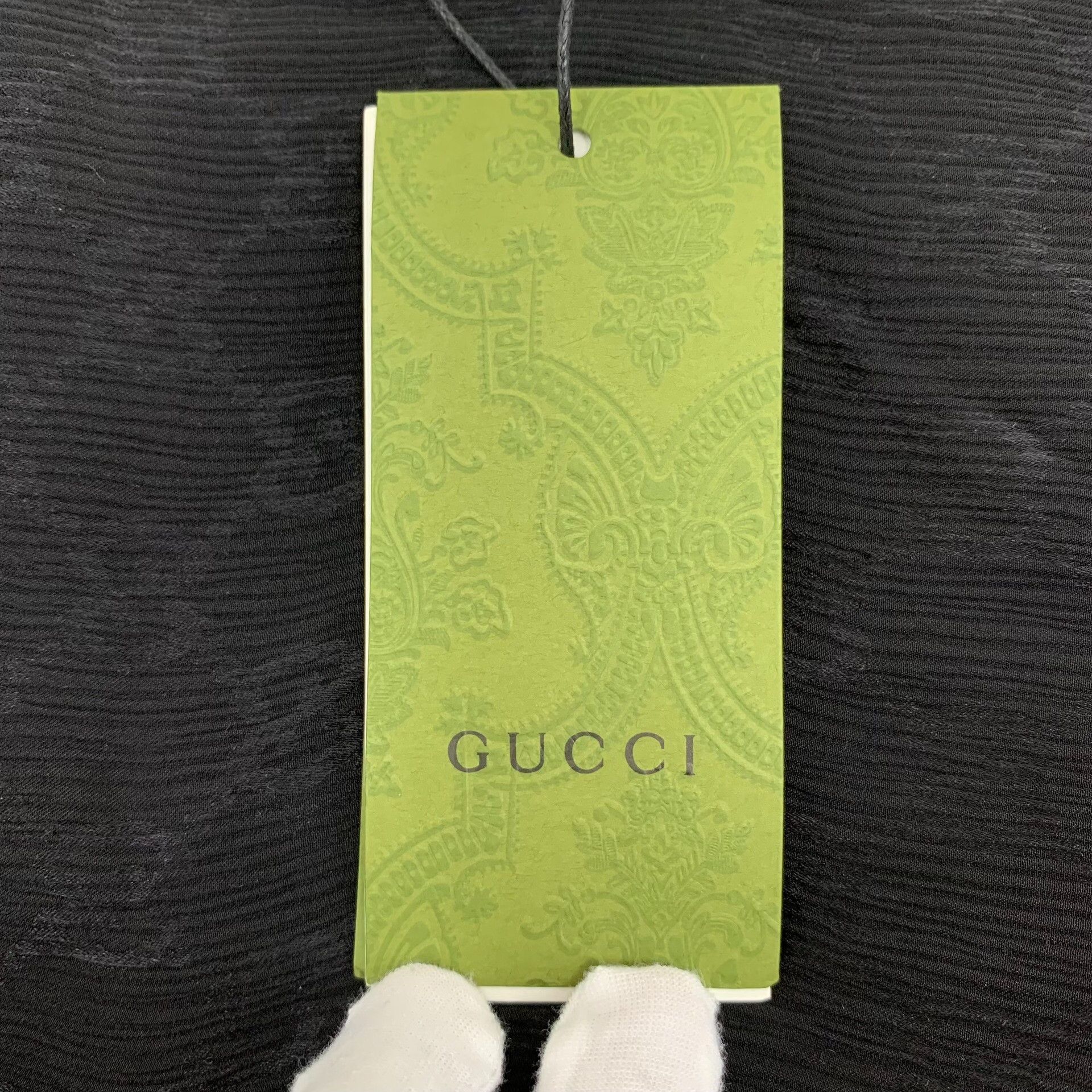 Gucci Gucci Monogram Silk Button Up Shirt Size 40 Size US M / EU 48-50 / 2 - 7 Thumbnail