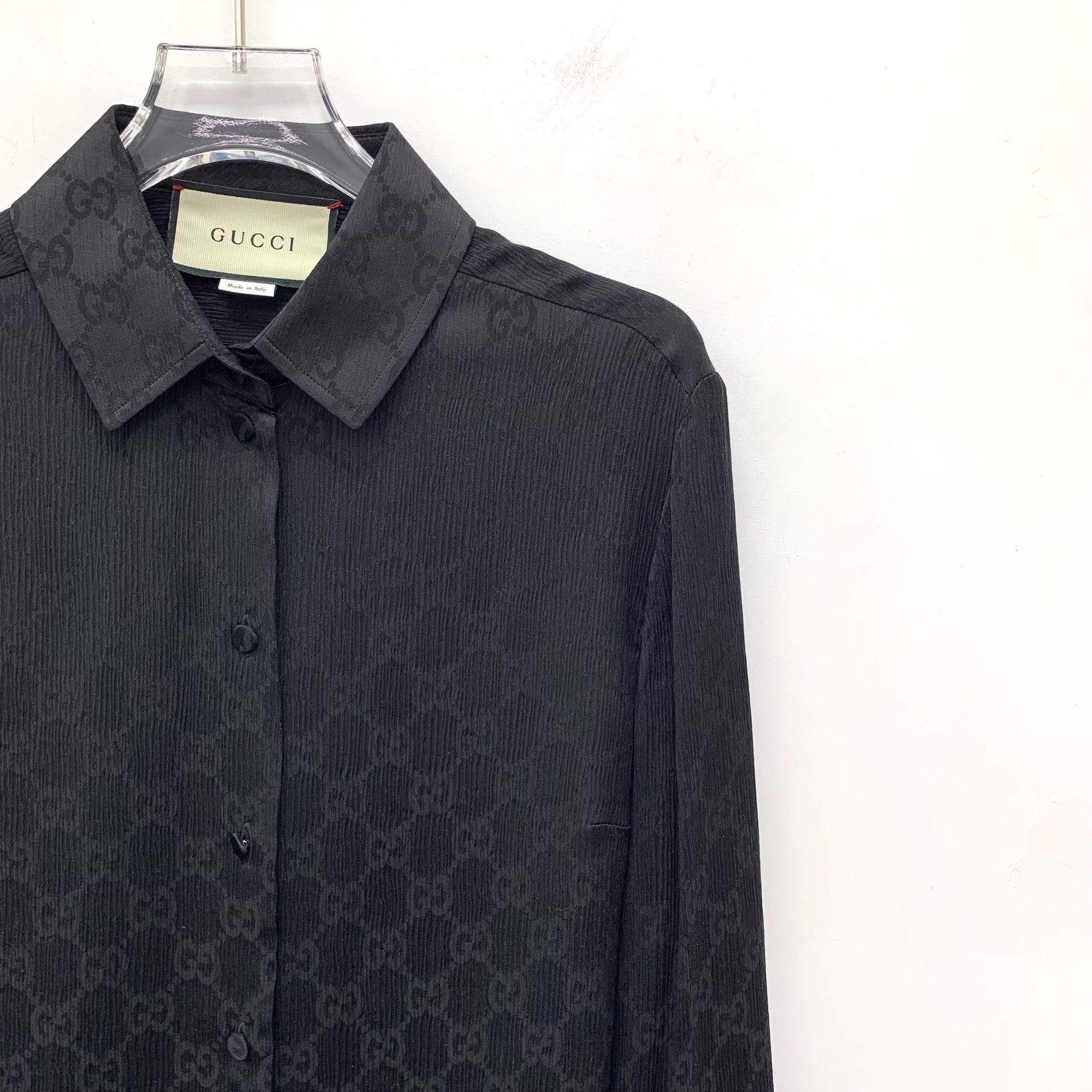 Gucci Gucci Monogram Silk Button Up Shirt Size 40 Size US M / EU 48-50 / 2 - 4 Thumbnail