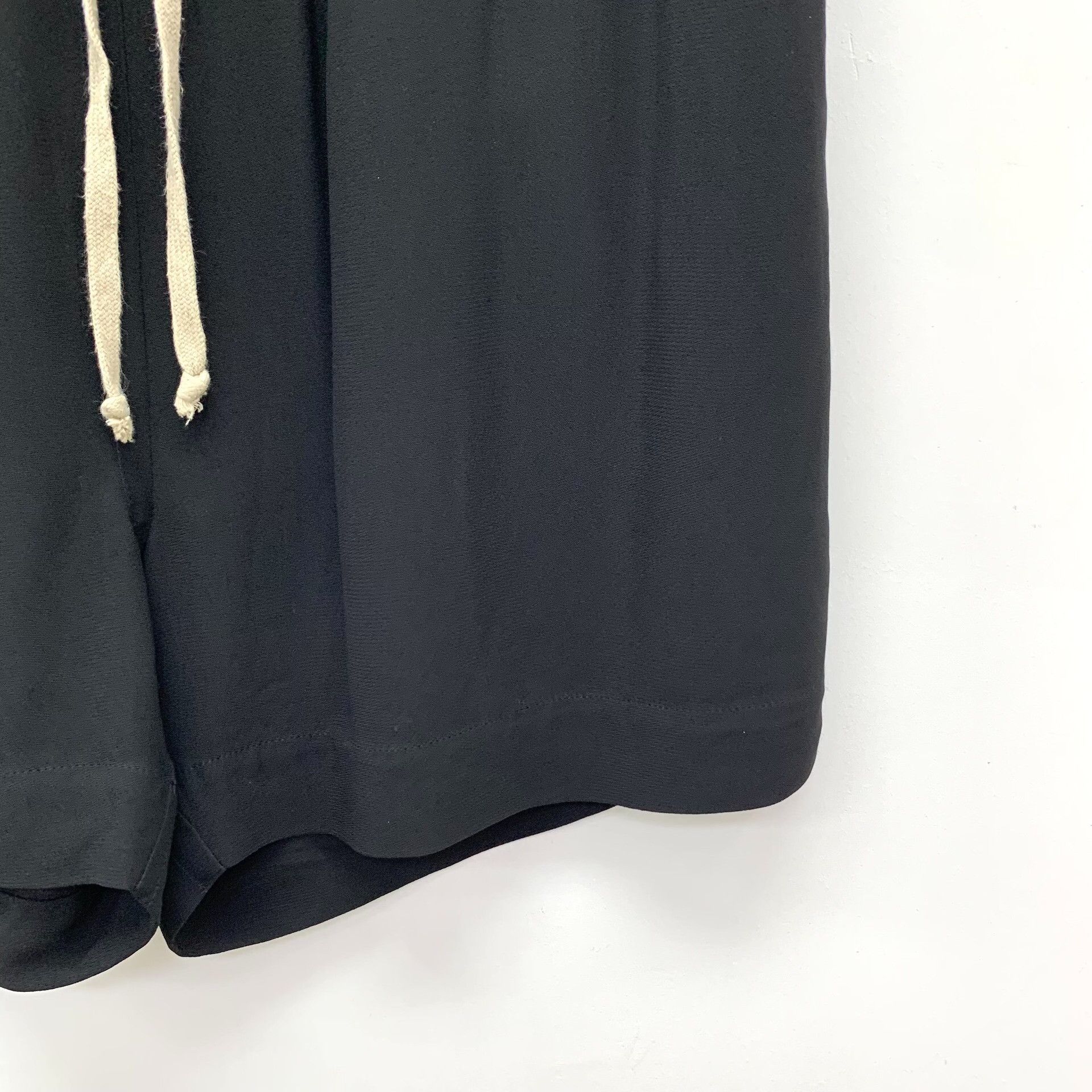 Rick Owens Rick Owens CYCLOPS S/S 16 Drawstring Shorts US 32 Size US 32 / EU 48 - 5 Thumbnail