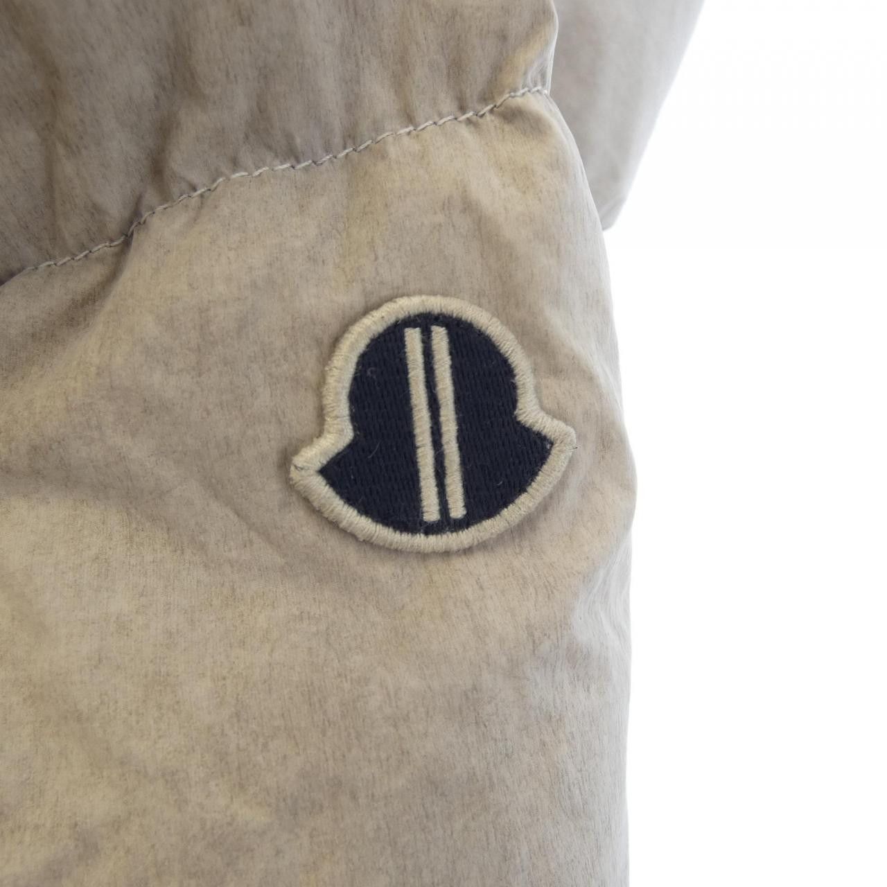 Moncler Moncler Moncler CONVERTIBLE Down Coat Textile Outerwear CONVERTIBLE DUTY FREE for USA Size ONE SIZE - 10 Thumbnail