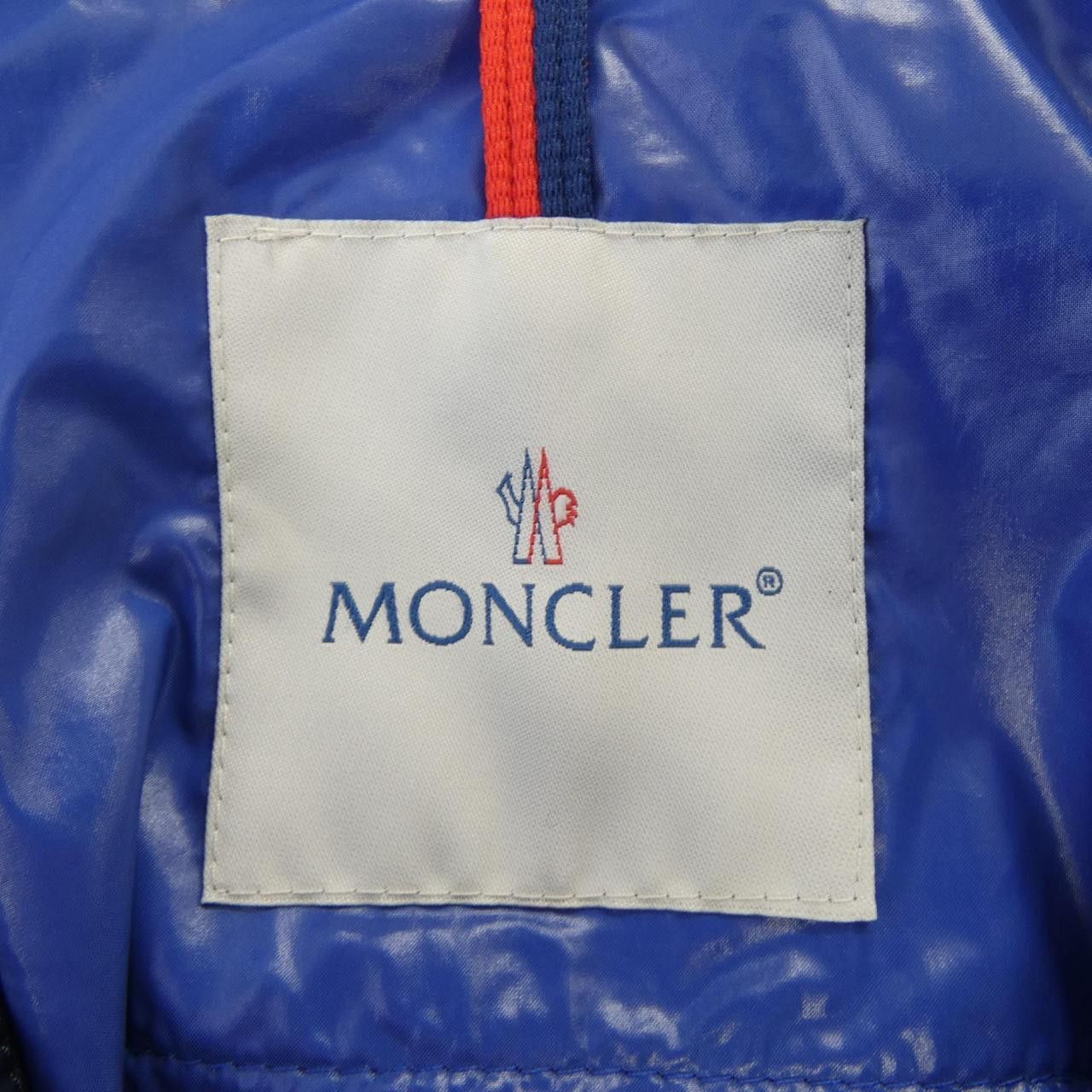 Moncler Moncler Moncler Jacket Textile Outerwear 42104/55 DUTY FREE for USA Size ONE SIZE - 5 Thumbnail