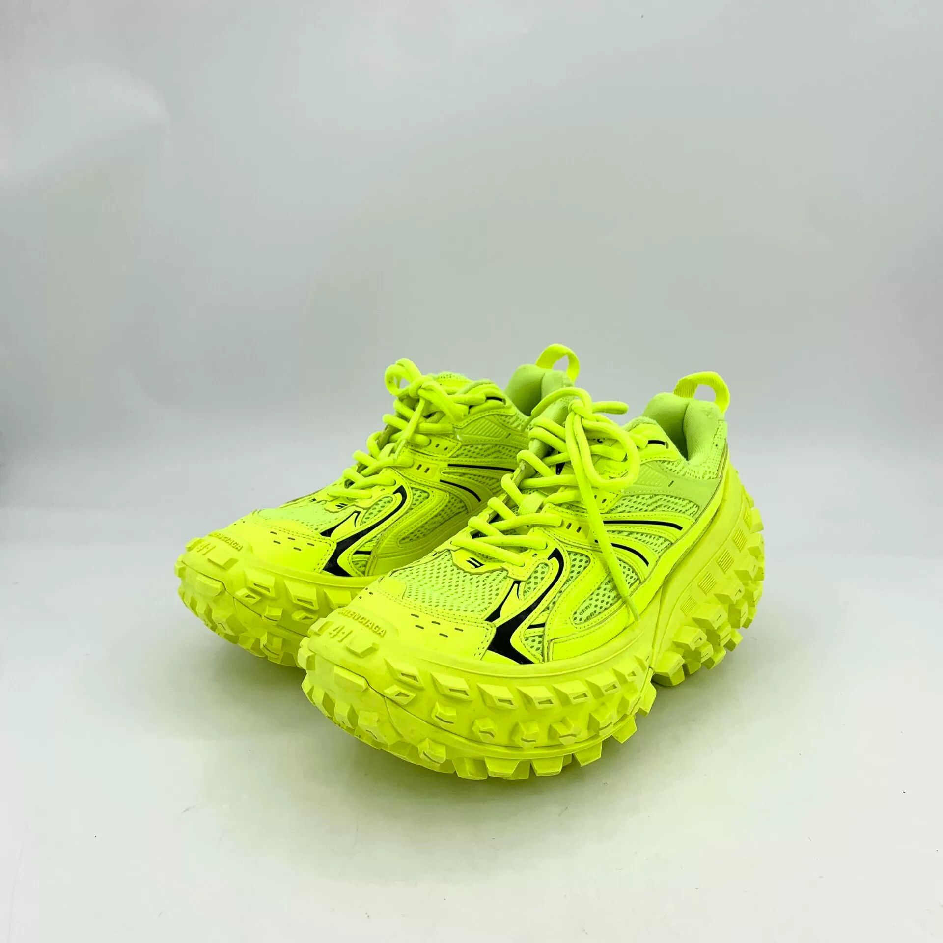 Balenciaga Balenciaga Neon Green Bouncer Sneakers 41 Size US 8 / EU 41 - 2 Thumbnail