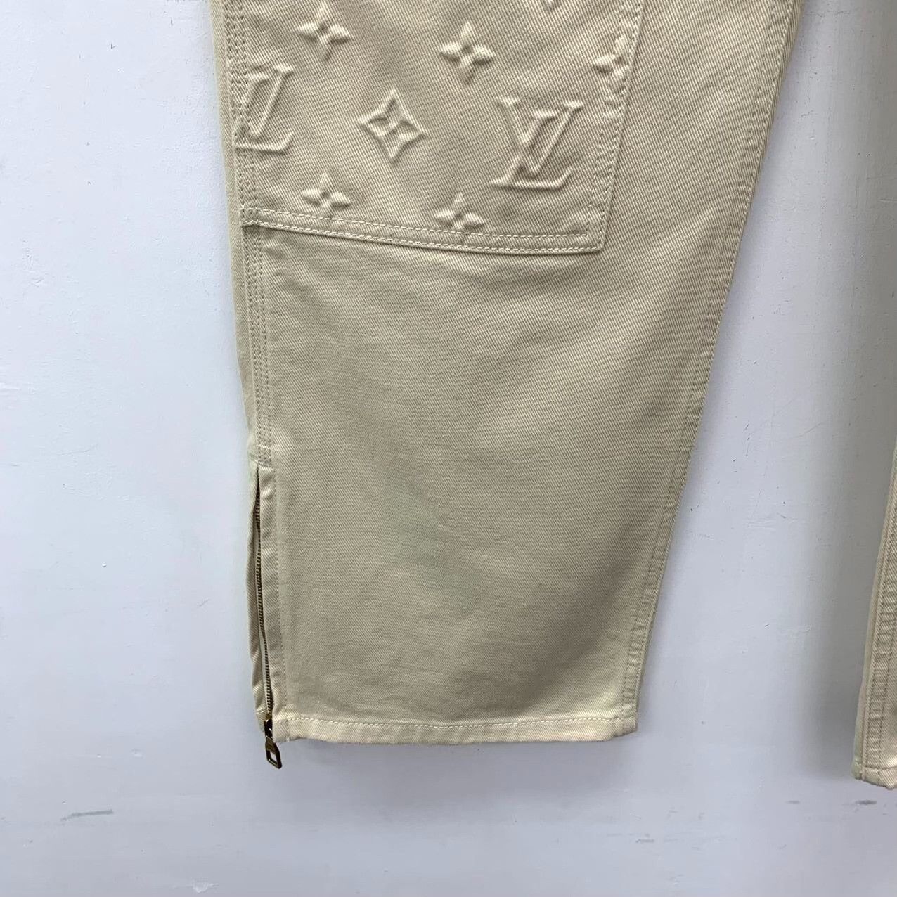Louis Vuitton Louis Vuitton Monogram Carpenter Pants 32 Size US 32 / EU 48 - 6 Thumbnail