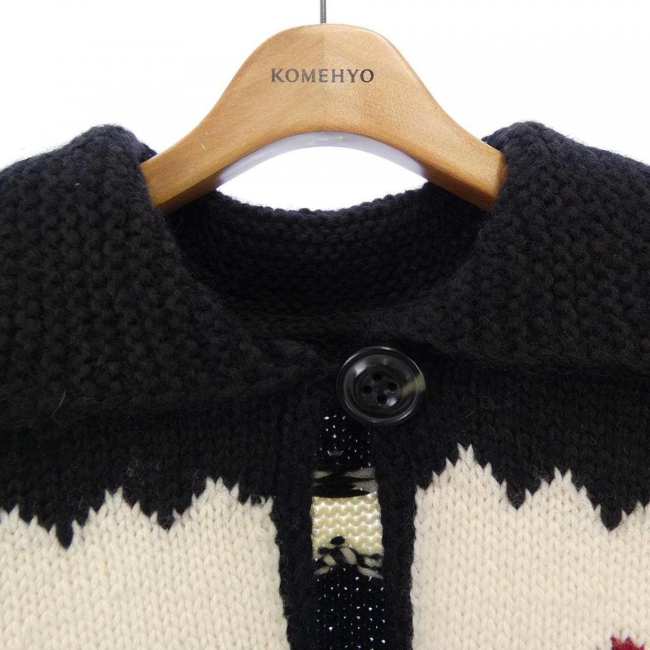 Dsquared2 Dsquared2 Dsquared2 Knit Vest Textile Tops S72HA1074 DUTY FREE for USA Size ONE SIZE - 5 Thumbnail