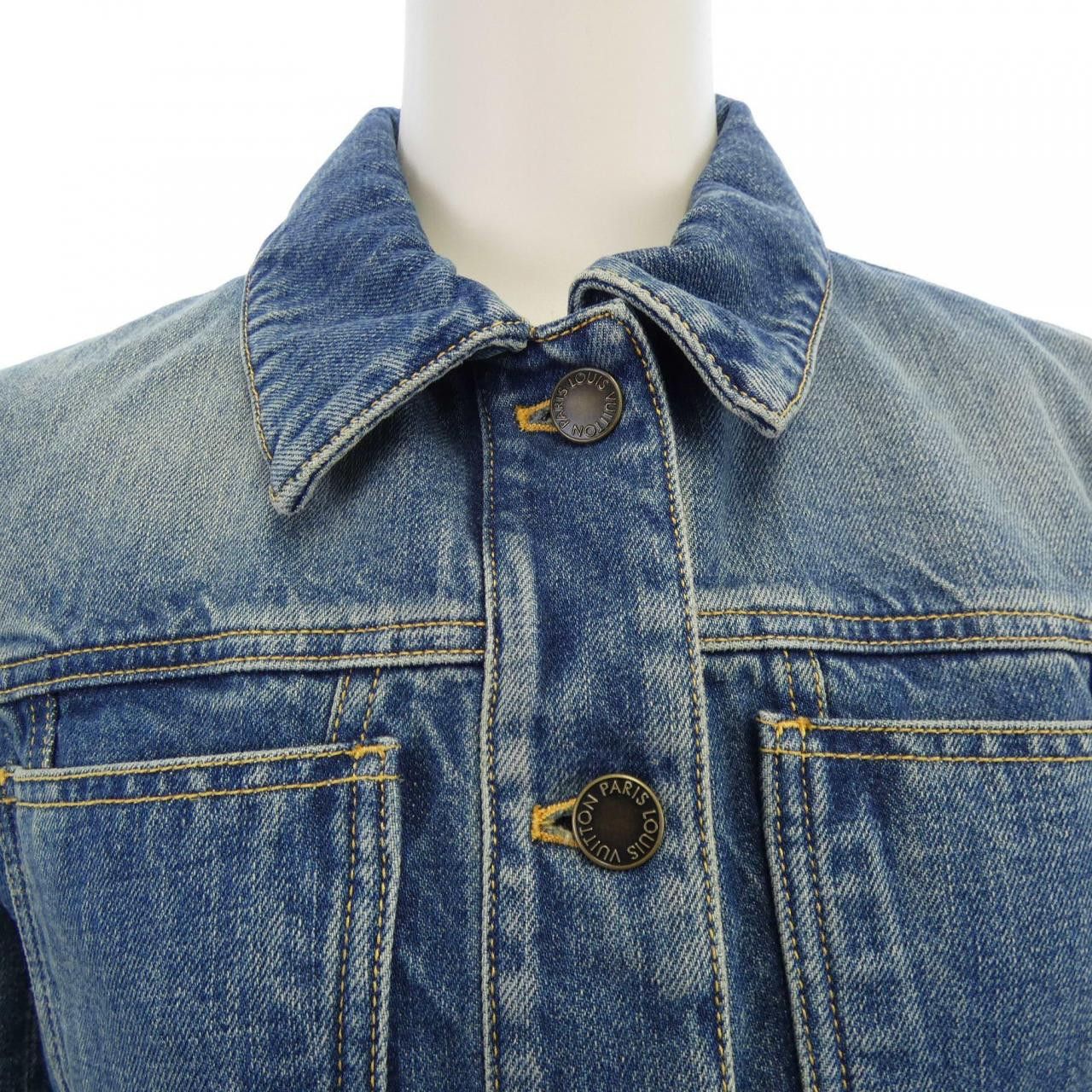 Louis Vuitton Louis Vuitton Louis Vuitton Short Denim Jacket Denim Jacket Textile Outerwear FQJA20GM1 DUTY FREE for USA Size ONE SIZE - 5 Thumbnail