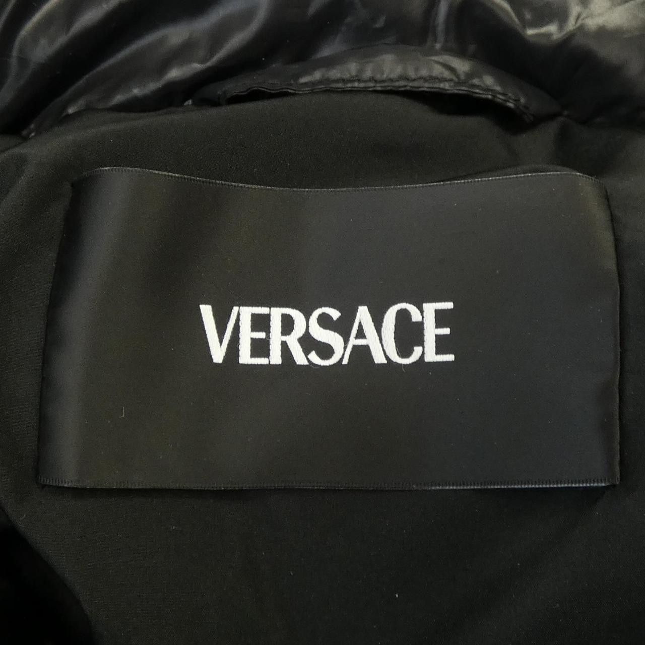 Versace Versace Versace Down Jacket Others Outerwear DUTY FREE for USA Size ONE SIZE - 4 Thumbnail